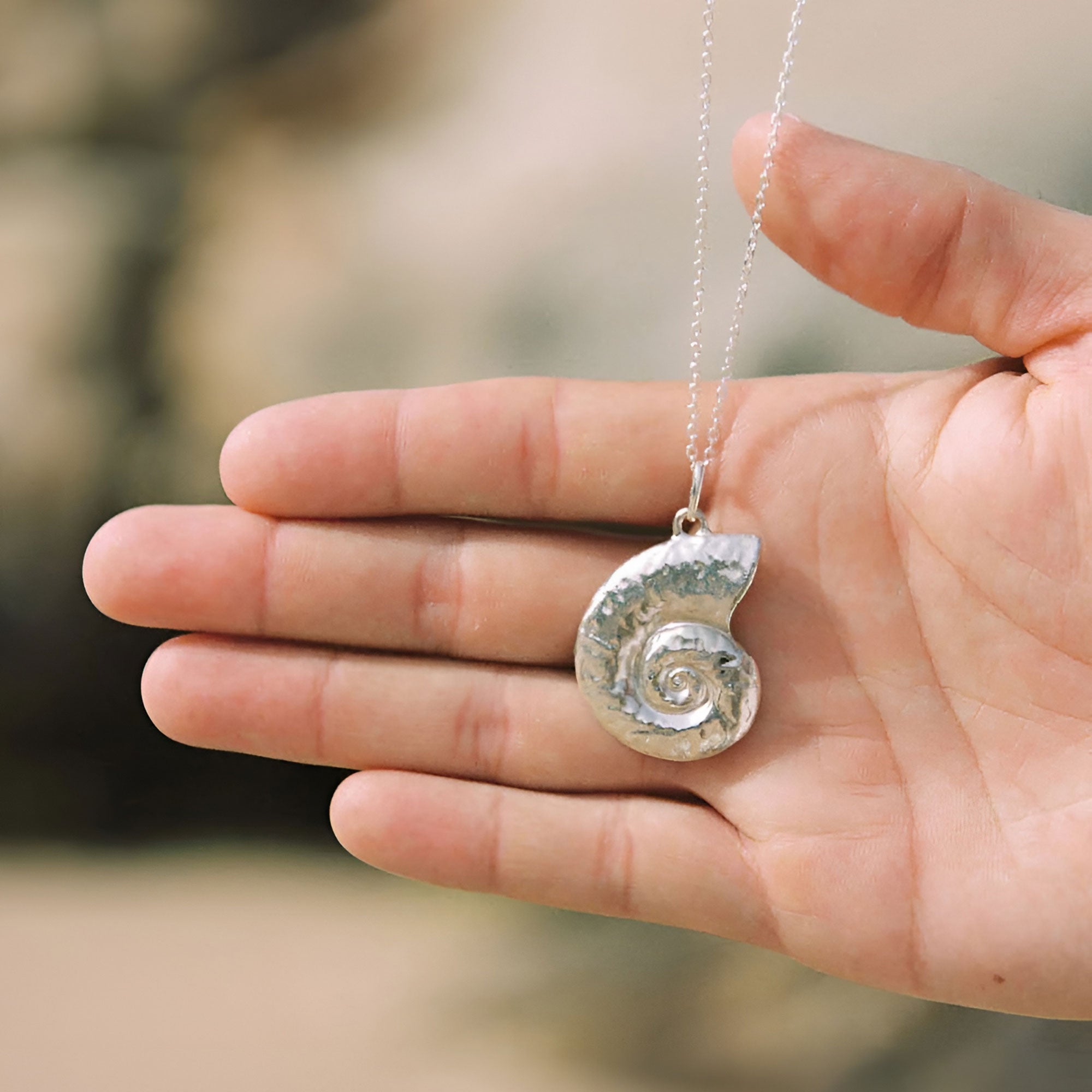 Alhaja Kette Caracola, Silber