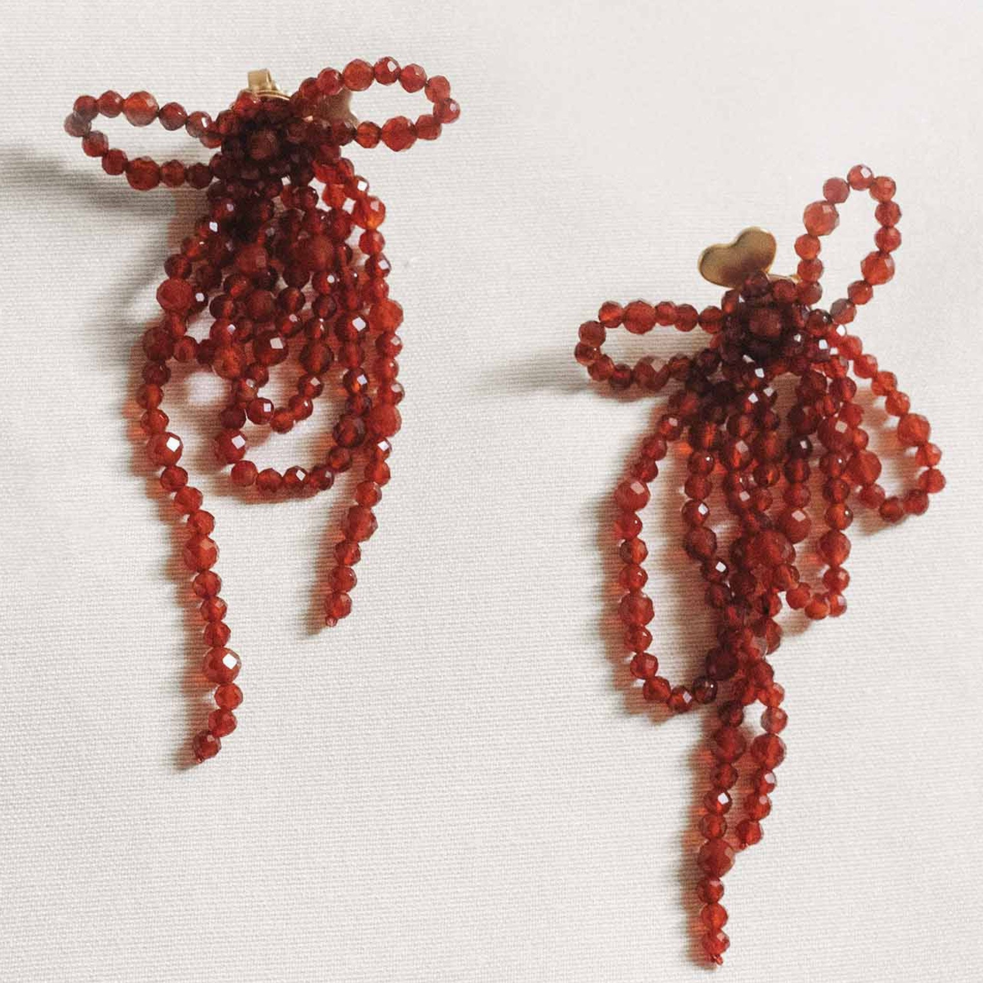 Alhaja Ohrringe Isis, rot, vergoldet