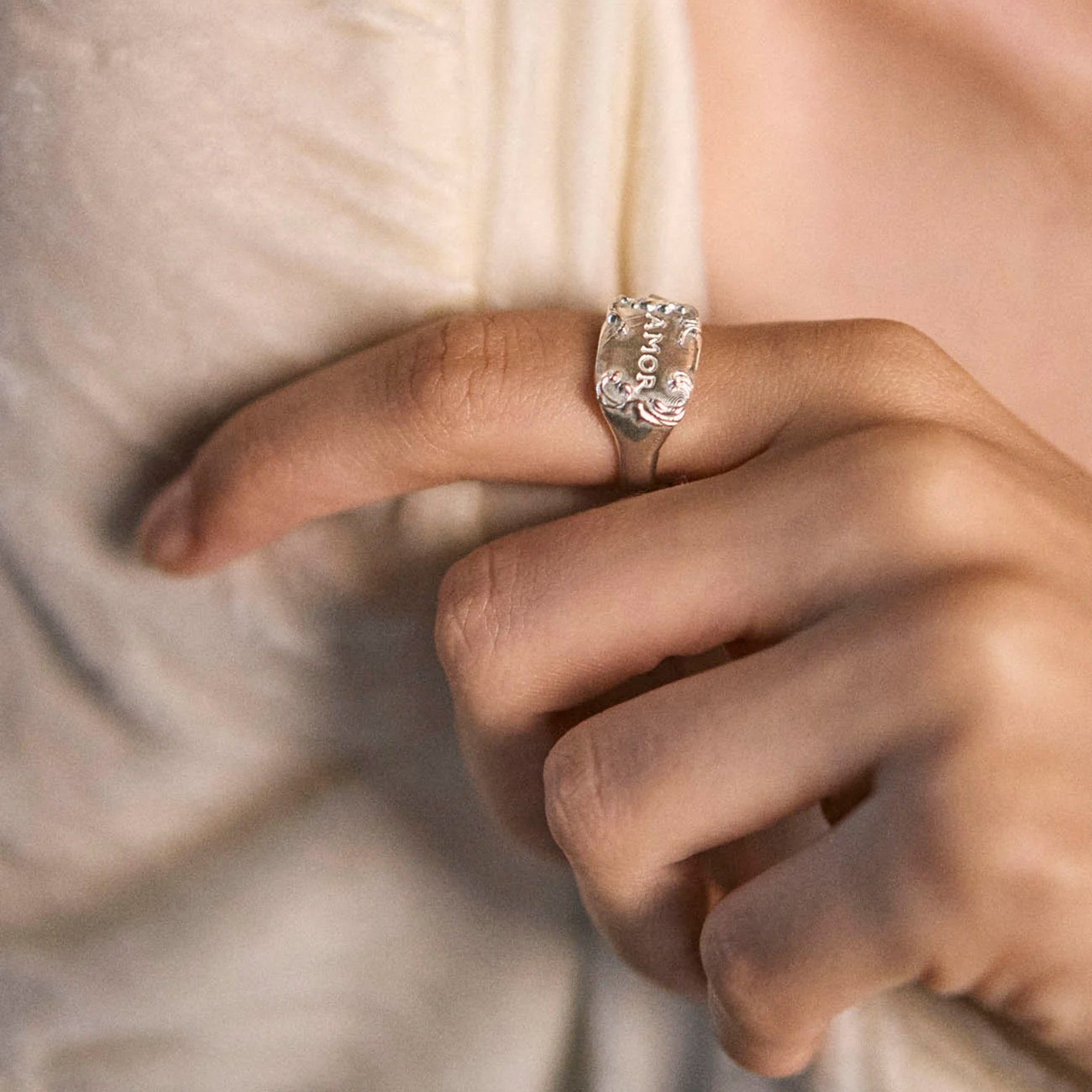 Alhaja Ring Amor, Silber