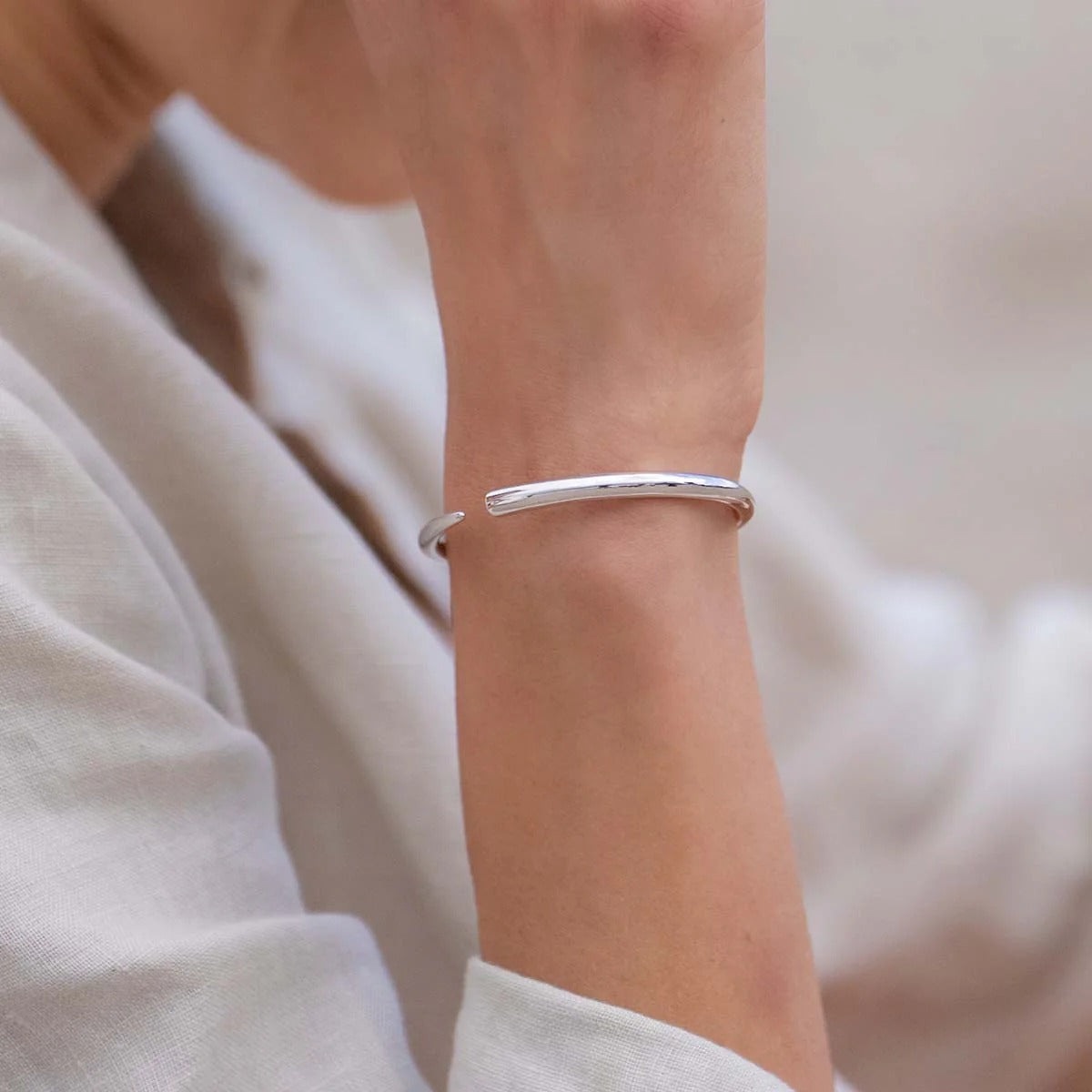 Pukka Berlin Armreif Tembo, Silber