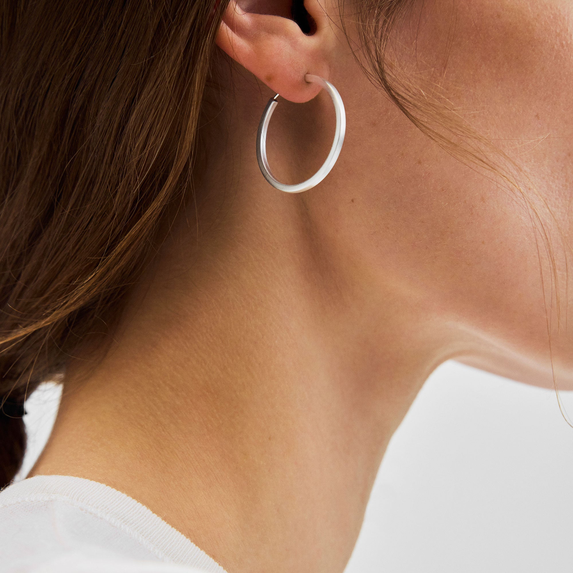 Pernille Corydon Creolen Small Circle Line, versilbert