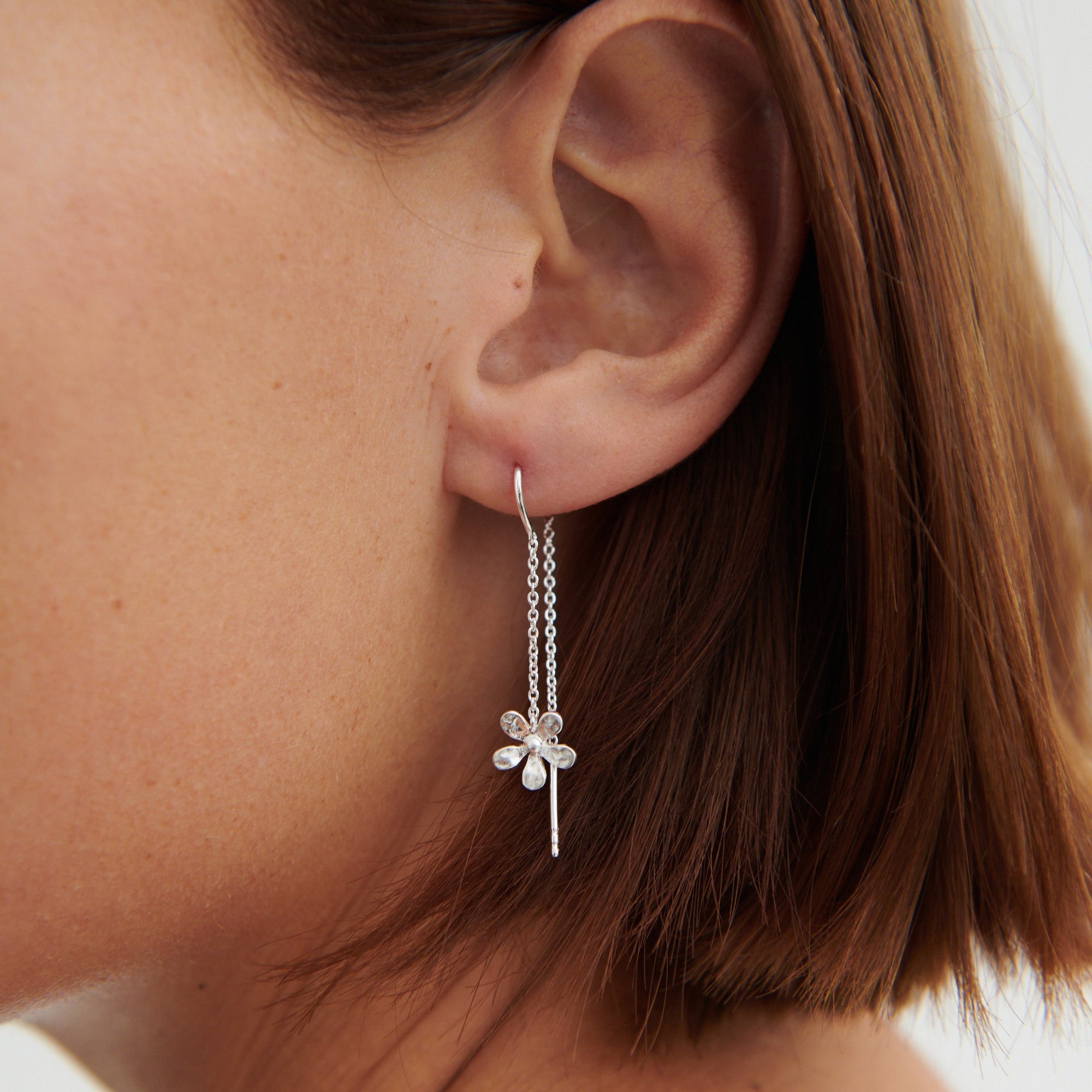 Pernille Corydon Ohrringe Wild Poppy Earchains, Silber