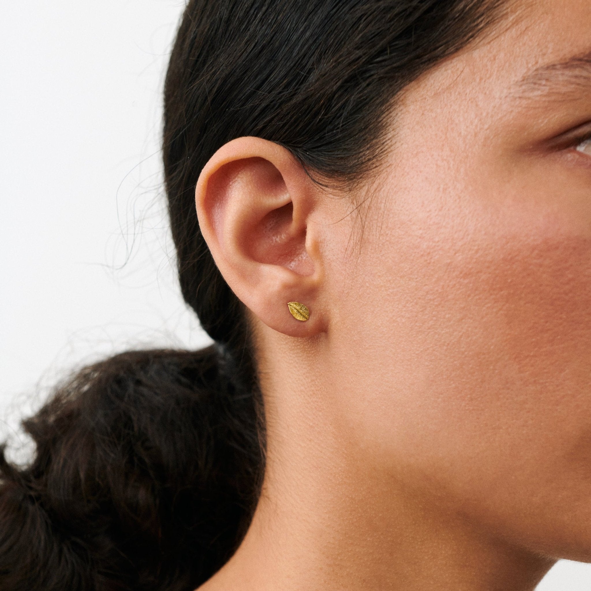 Pernille Corydon Ohrstecker Elm Leaf, Silber