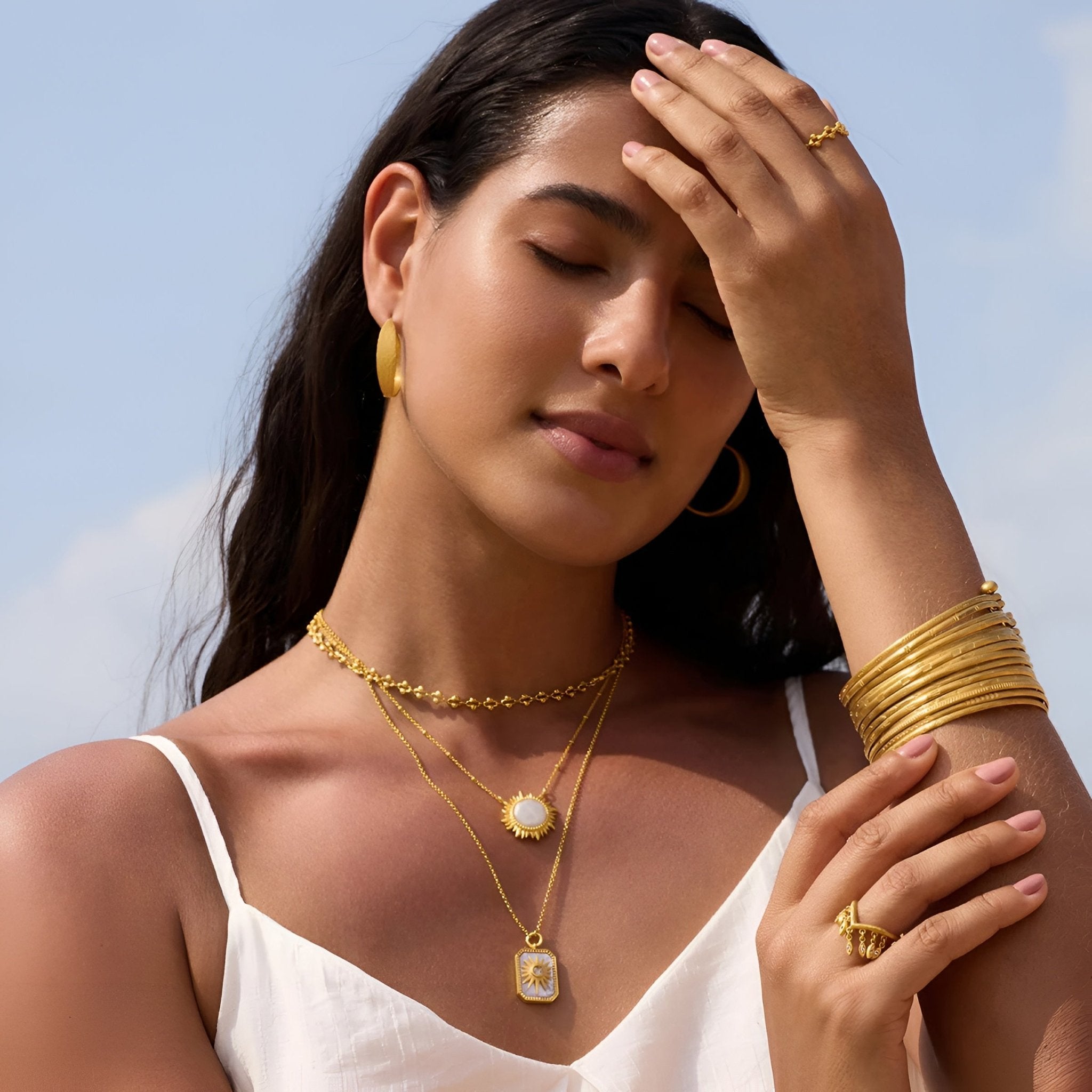 Satya Jewelry Kette Dawn of Hope Moonstone Sun, vergoldet