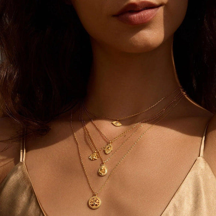 Satya Jewelry Kette Protective Hand White Topaz Hamsa, vergoldet