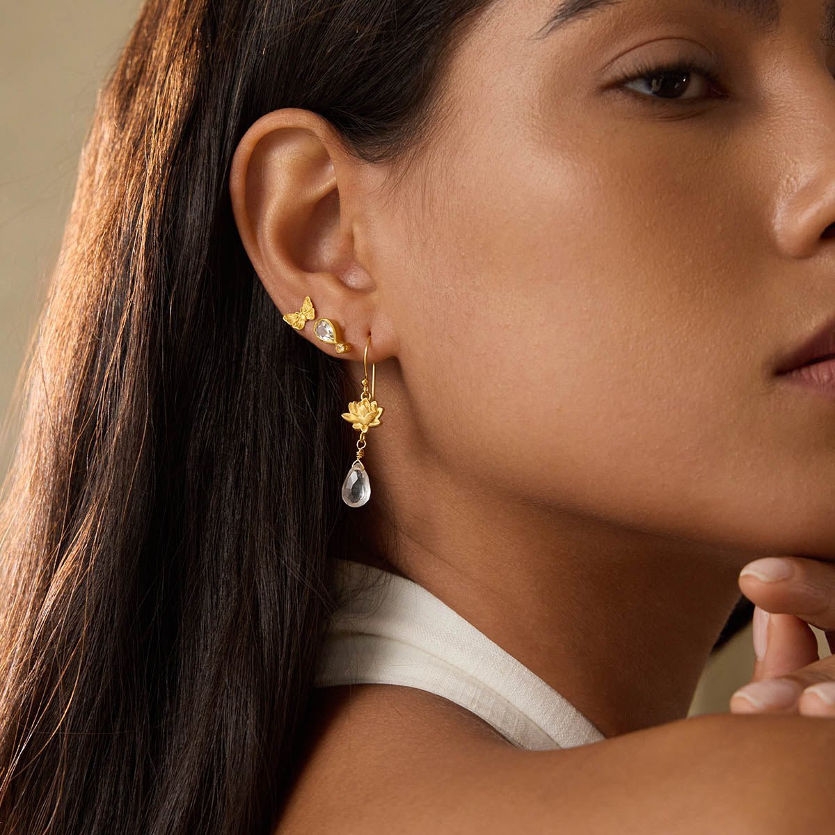 Satya Jewelry Ohrringe Spiritual Journey Lotus Crystal, vergoldet