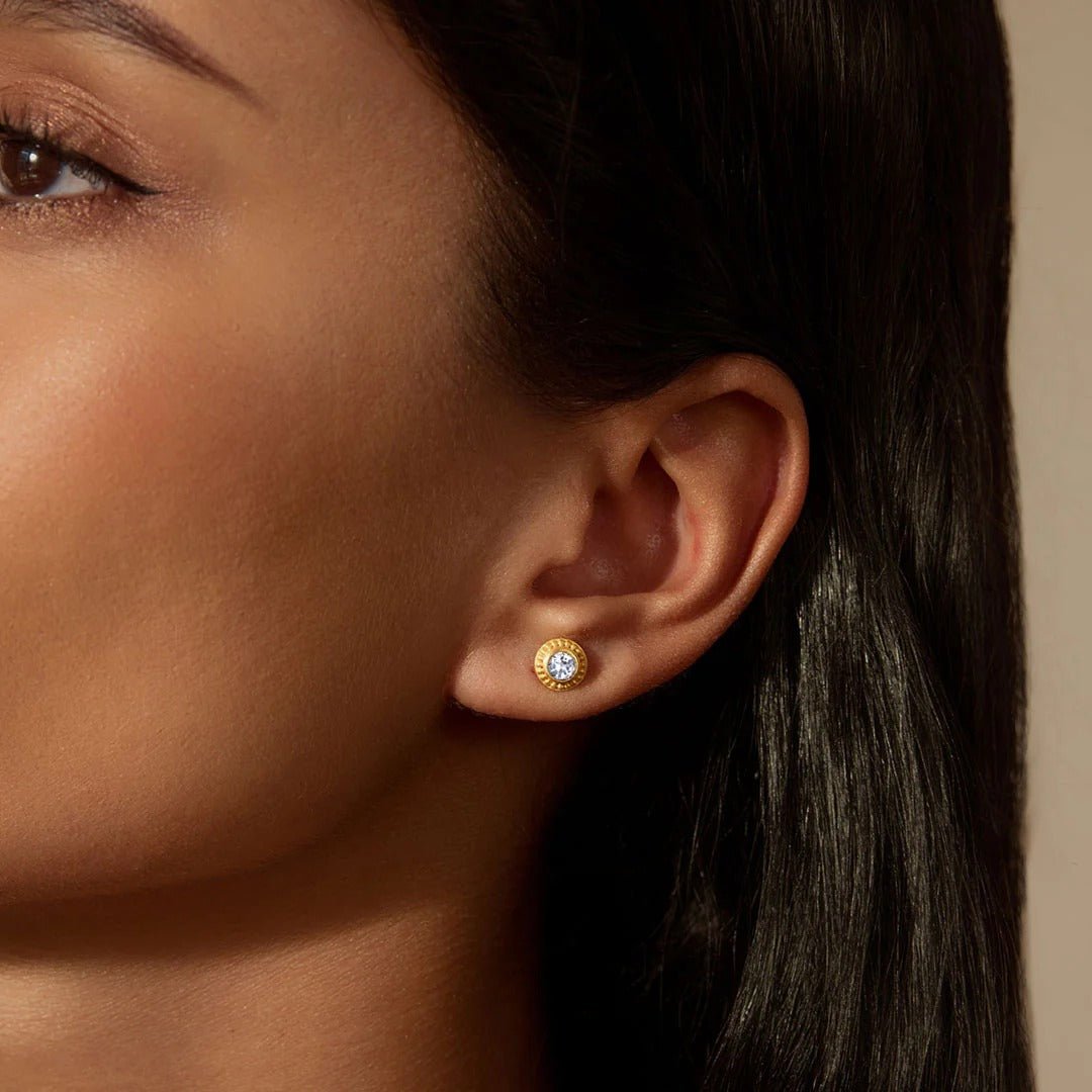 Satya Jewelry Ohrstecker Insightful Spirit White Topaz Stud, vergoldet