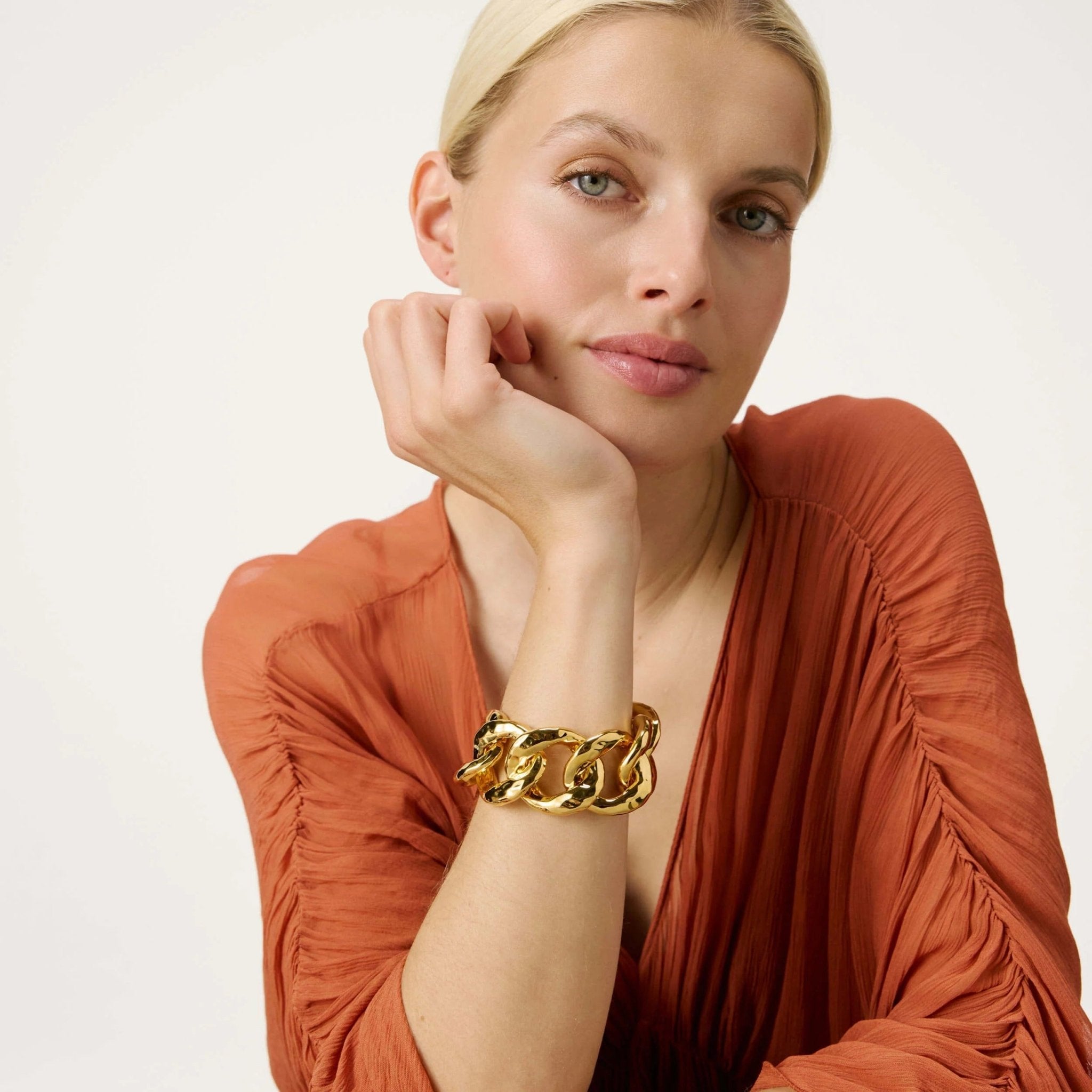 Vanessa Baroni Armband Big Hammered, gold, vergoldet