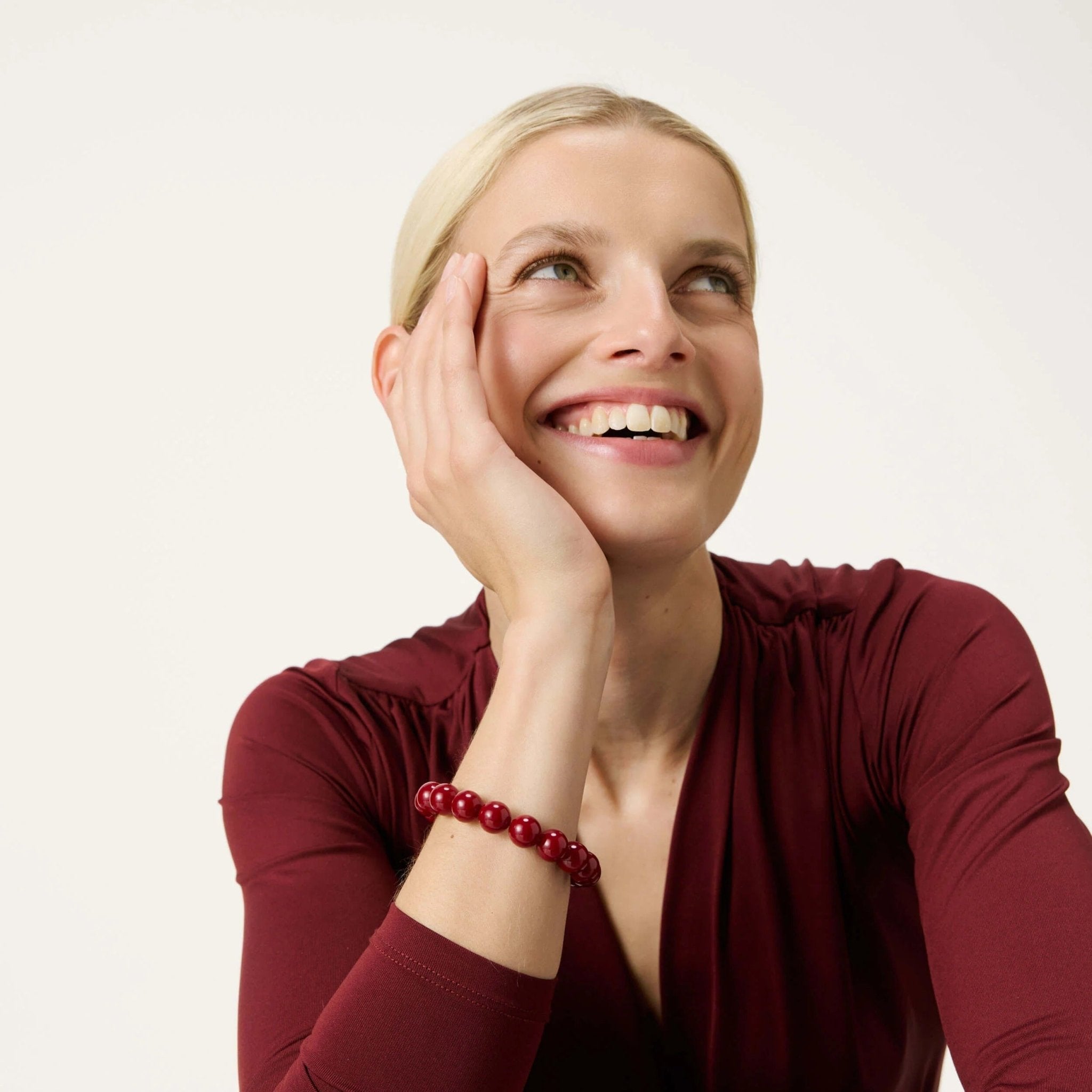 Vanessa Baroni Armband Mini Beads Flex, bordeaux, vergoldet