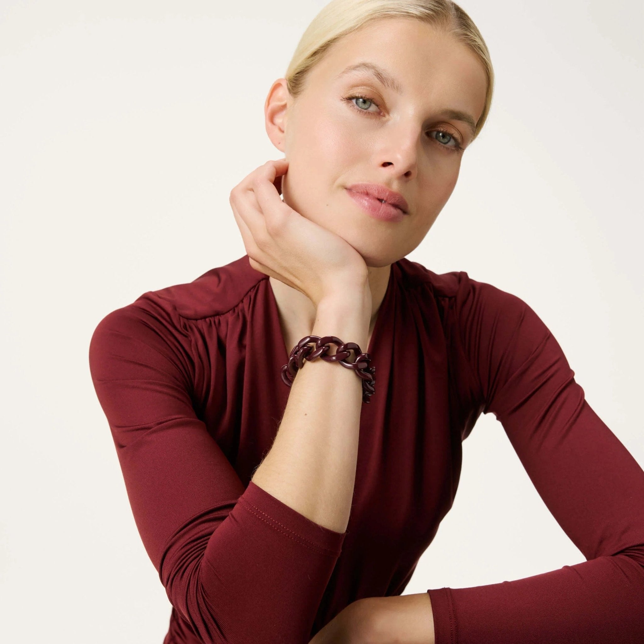 Vanessa Baroni Armband Mini Flat Chain, bordeaux, vergoldet