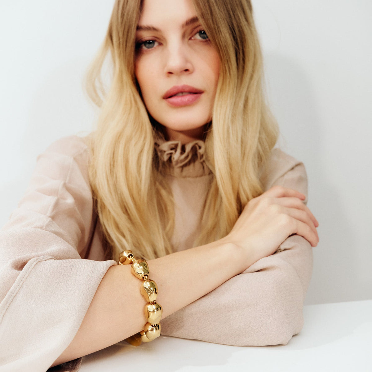 Vanessa Baroni Armband Organic Pearl, gold, vergoldet