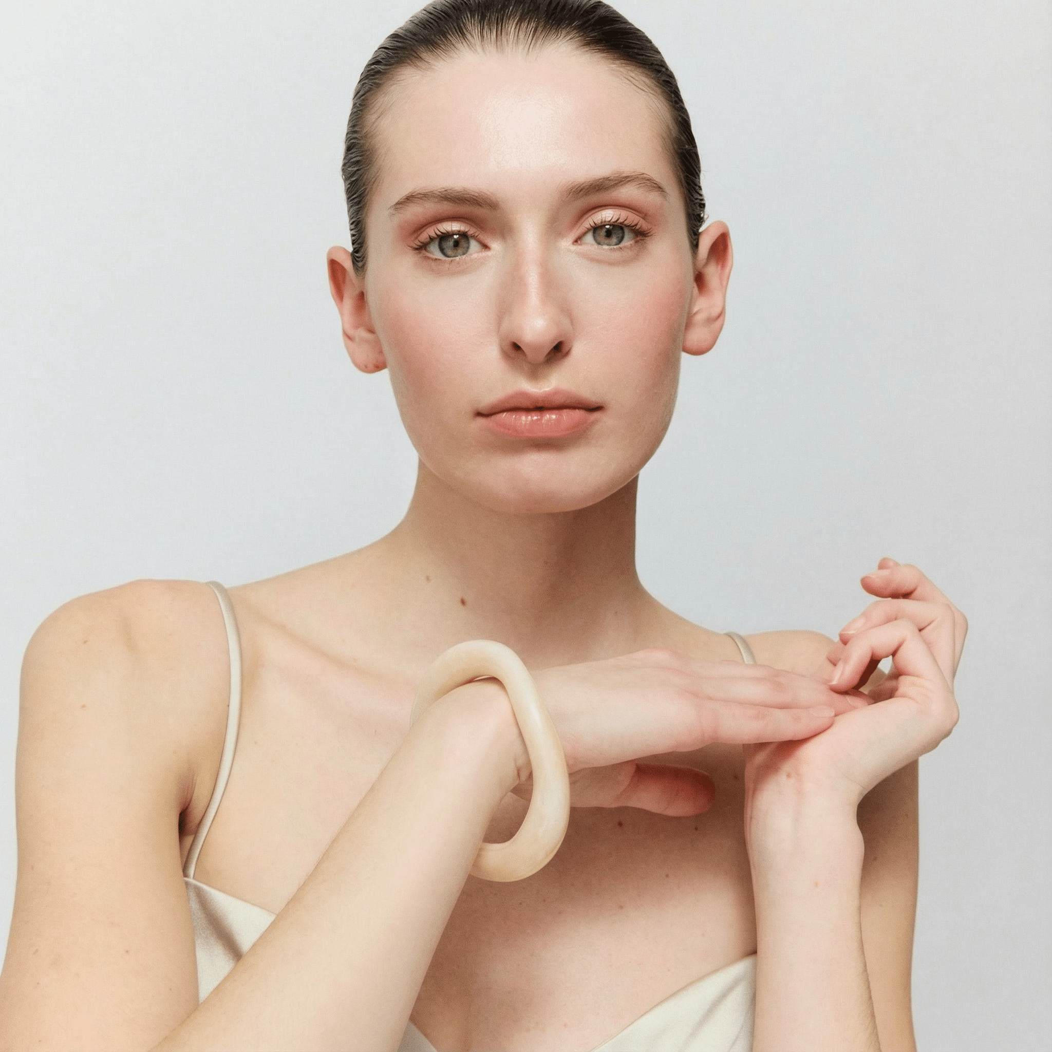 Vanessa Baroni Armreif Big Loop, latte marble