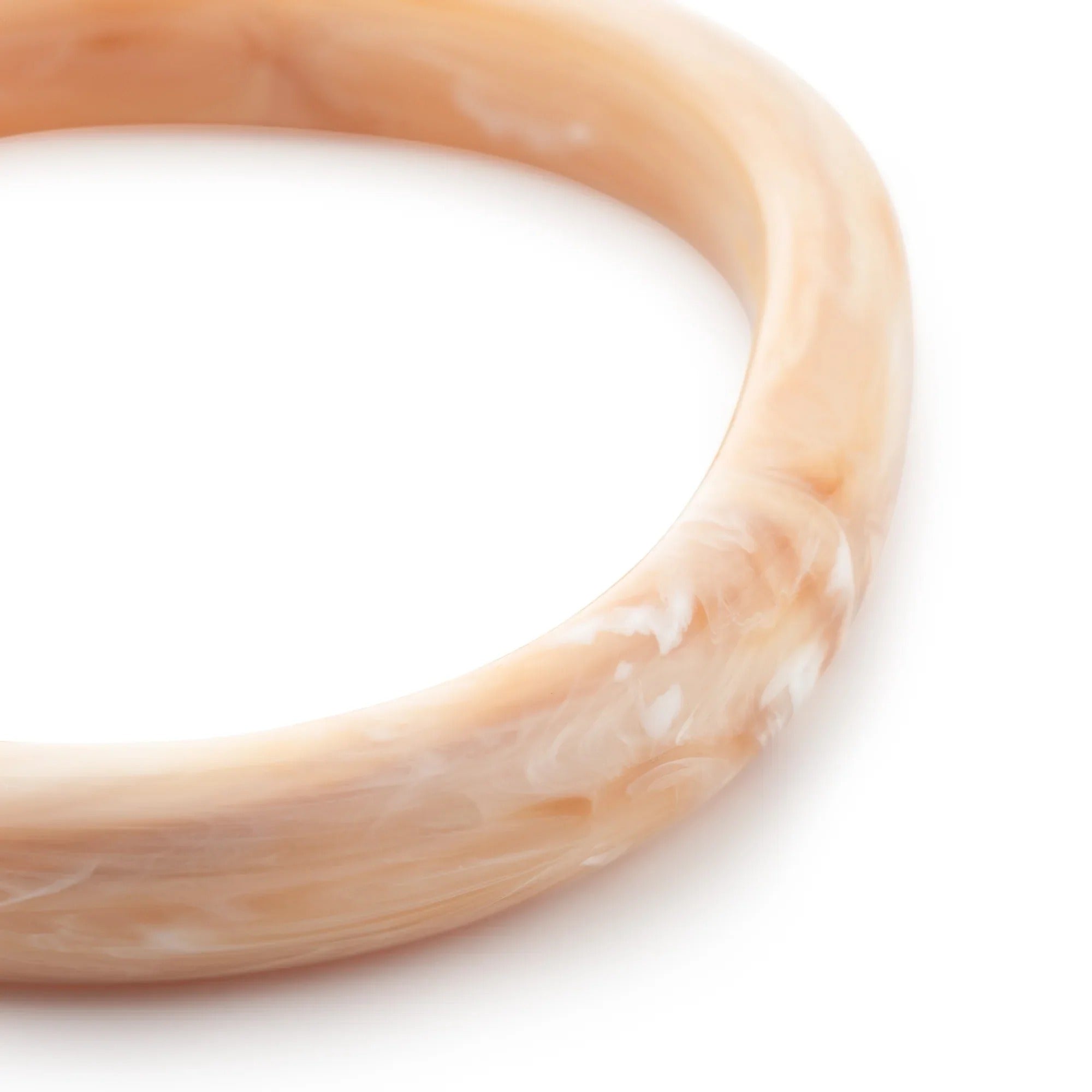 Vanessa Baroni Armreif Soft Edge Bangle, creme brulee marble