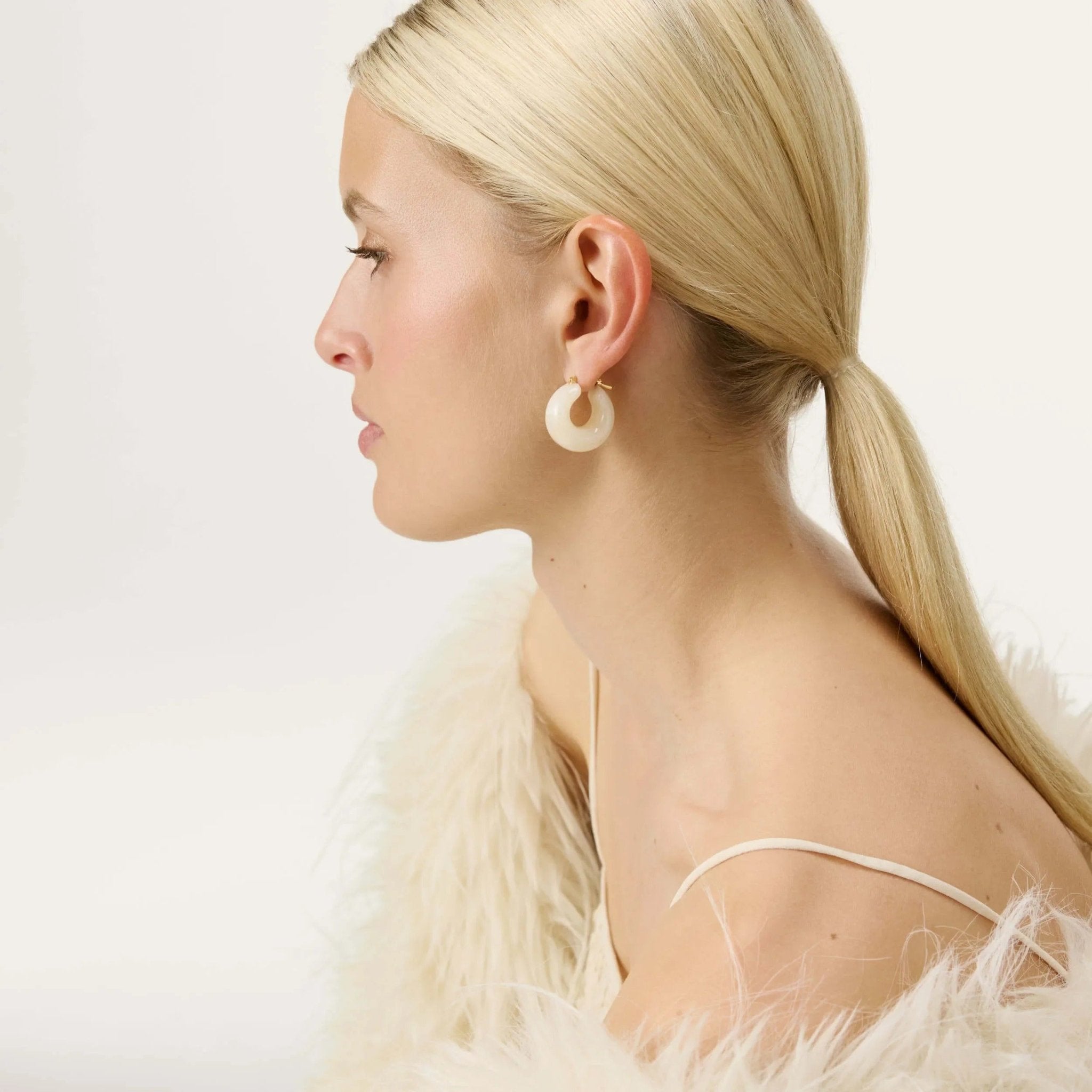 Vanessa Baroni Creolen Circlet, pearl marble, vergoldet