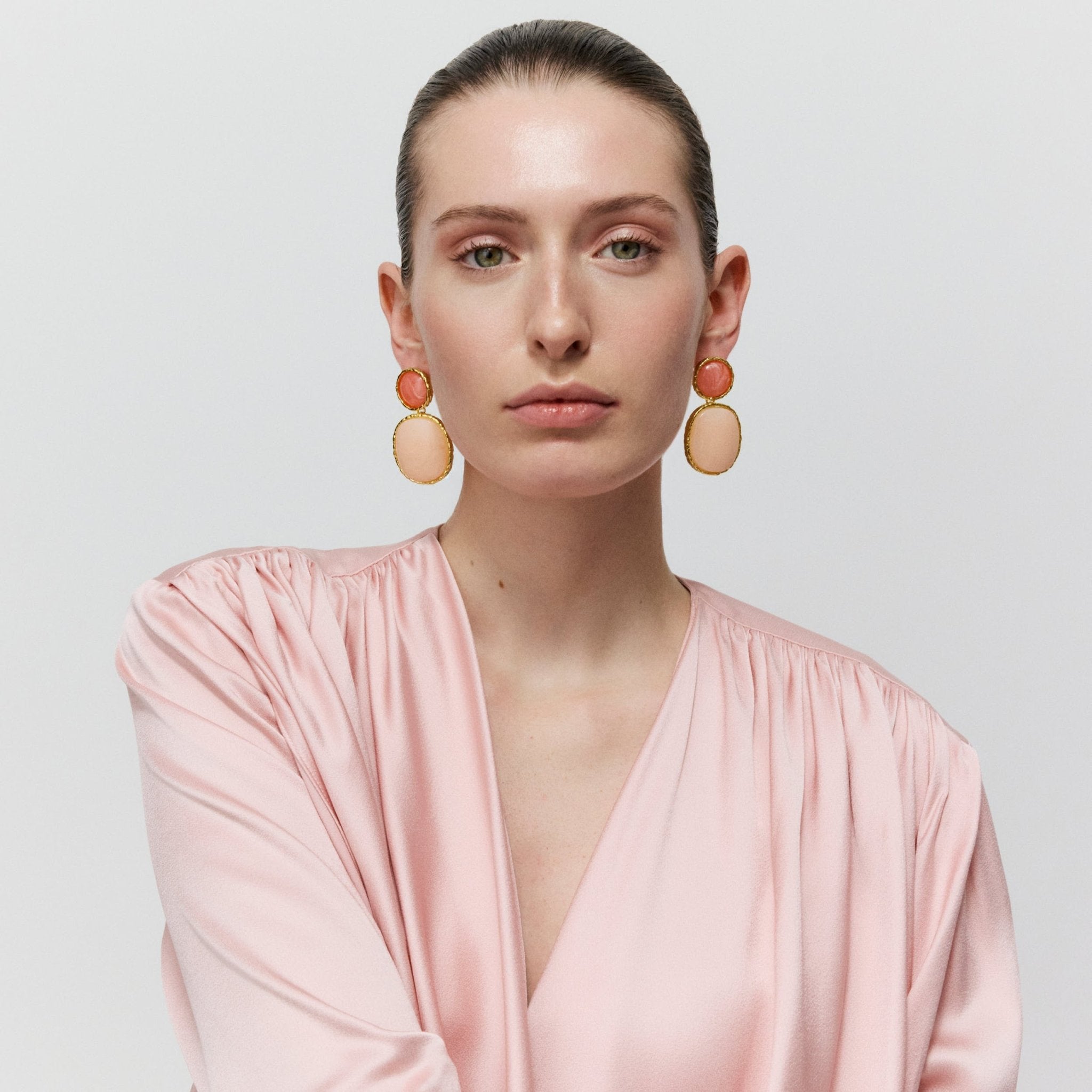Vanessa Baroni Ohrringe Vintage Oval, watermelon - peach sorbet, vergoldet