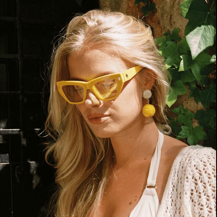 Vanessa Baroni x BONSOL Ohrringe Raffia Beads, yellow - sand, vergoldet