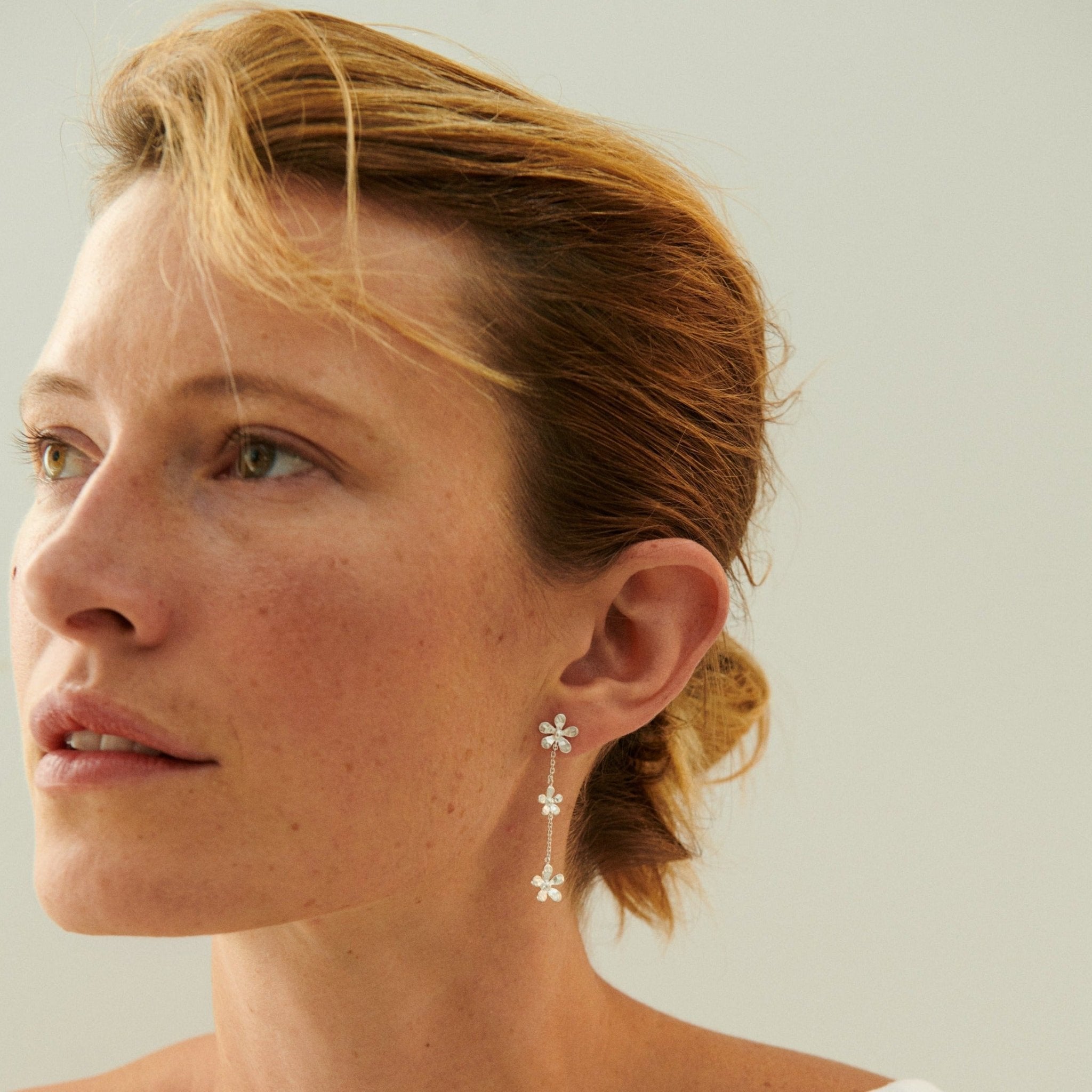 Pernille Corydon Ohrringe Wild Poppy, vergoldet