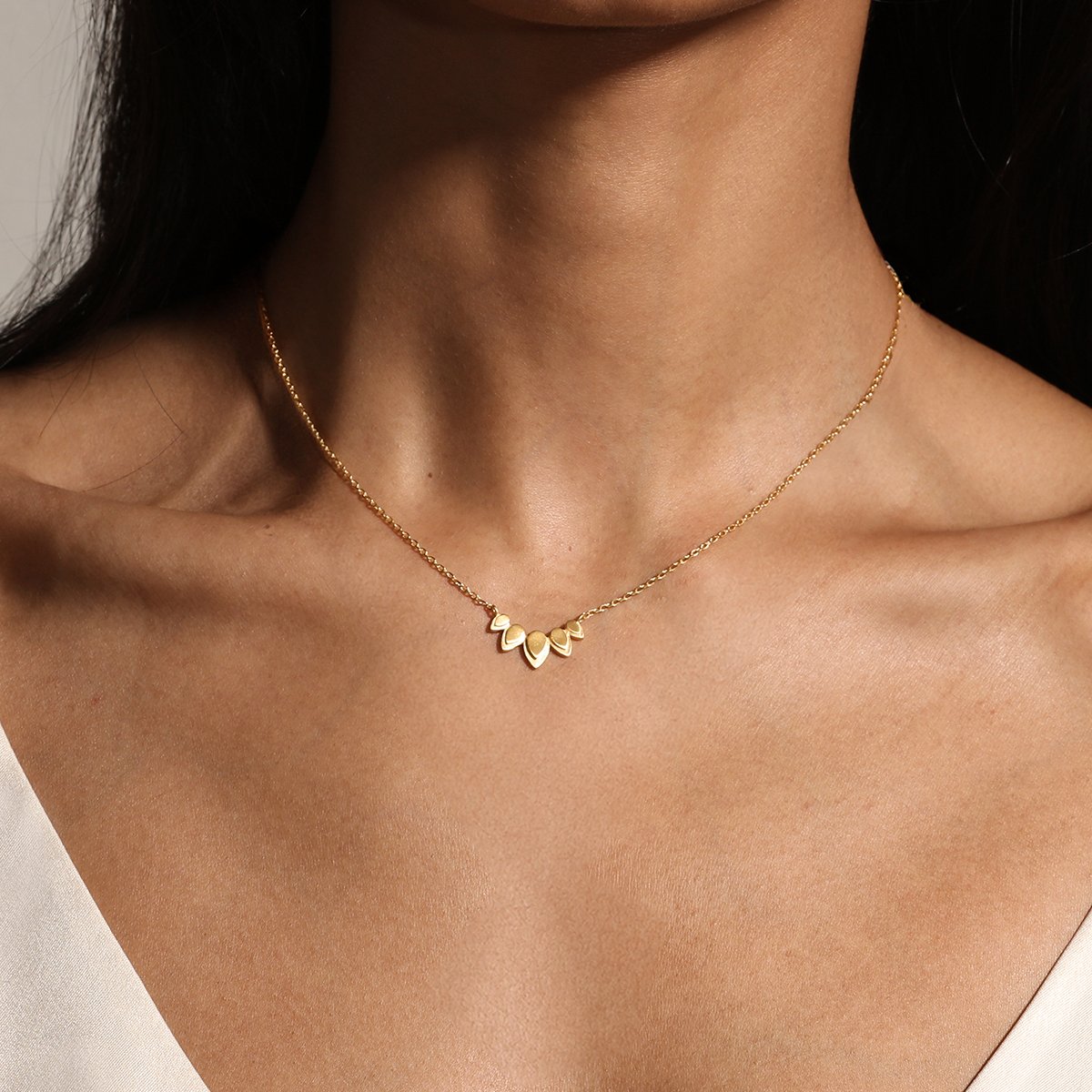 Satya Jewelry Kette Beauty of Transformation Lotus Petal, vergoldet