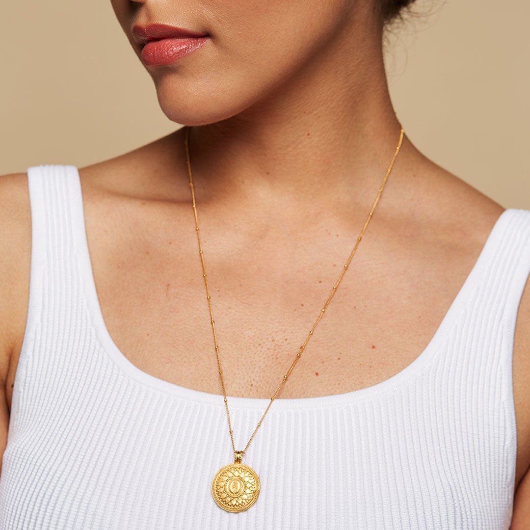 Satya Jewelry Kette In the Now Gold Hamsa, vergoldet
