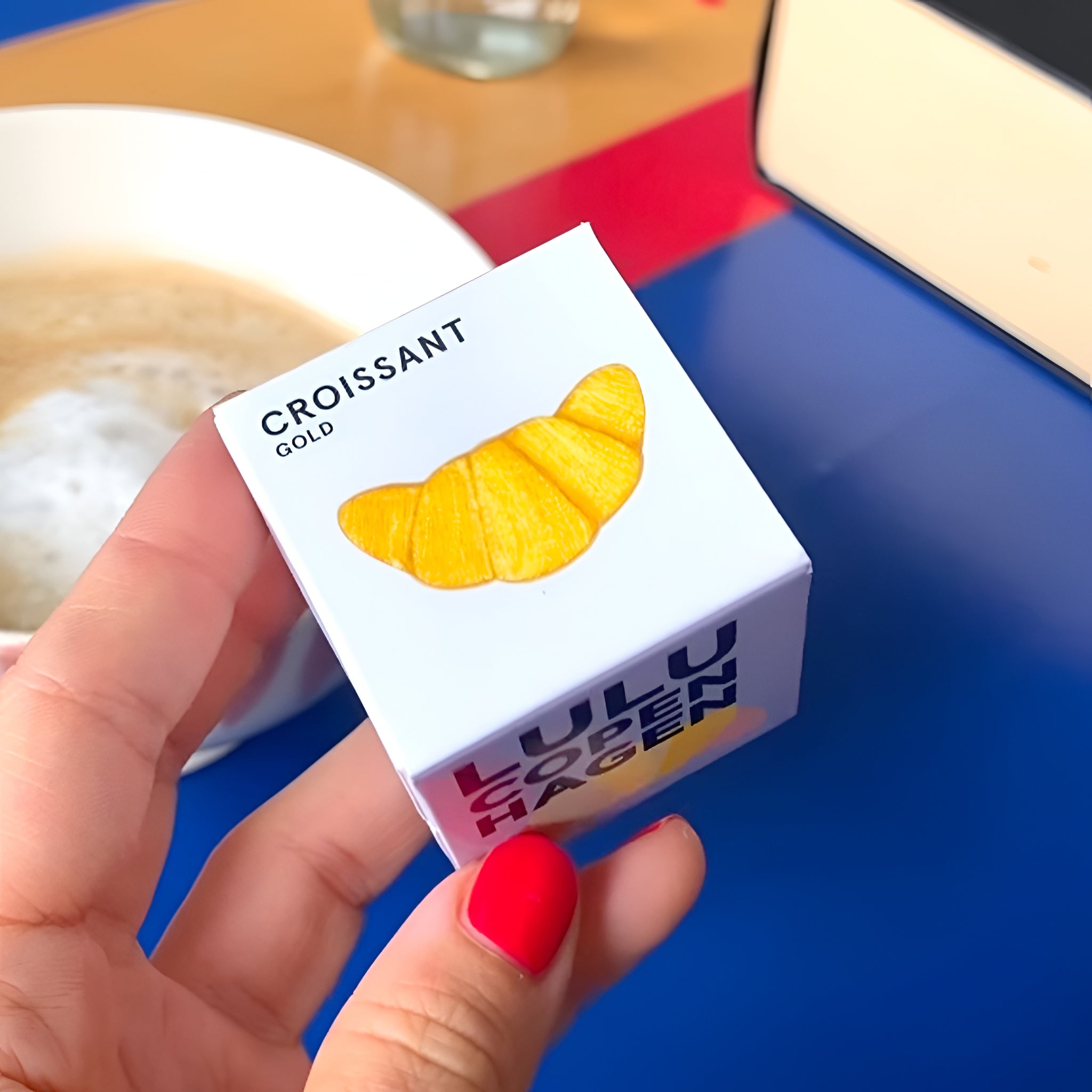 Lulu Copenhagen Ohrstecker Croissant, vergoldet