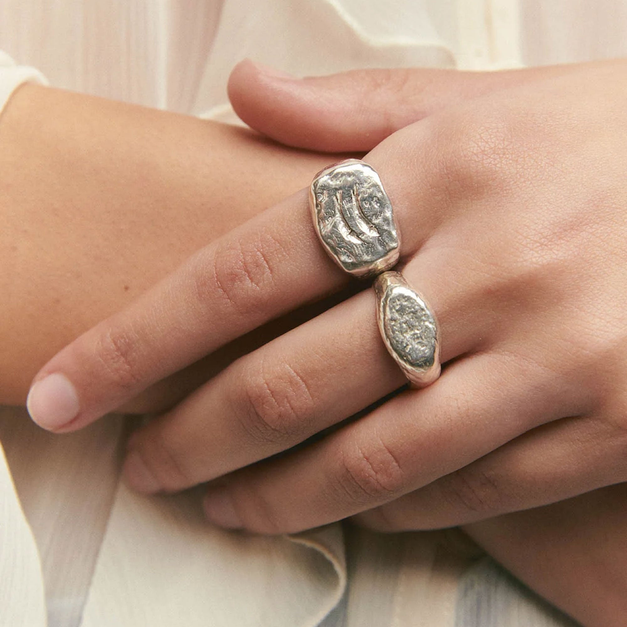 Alhaja Ring Pez, Silber