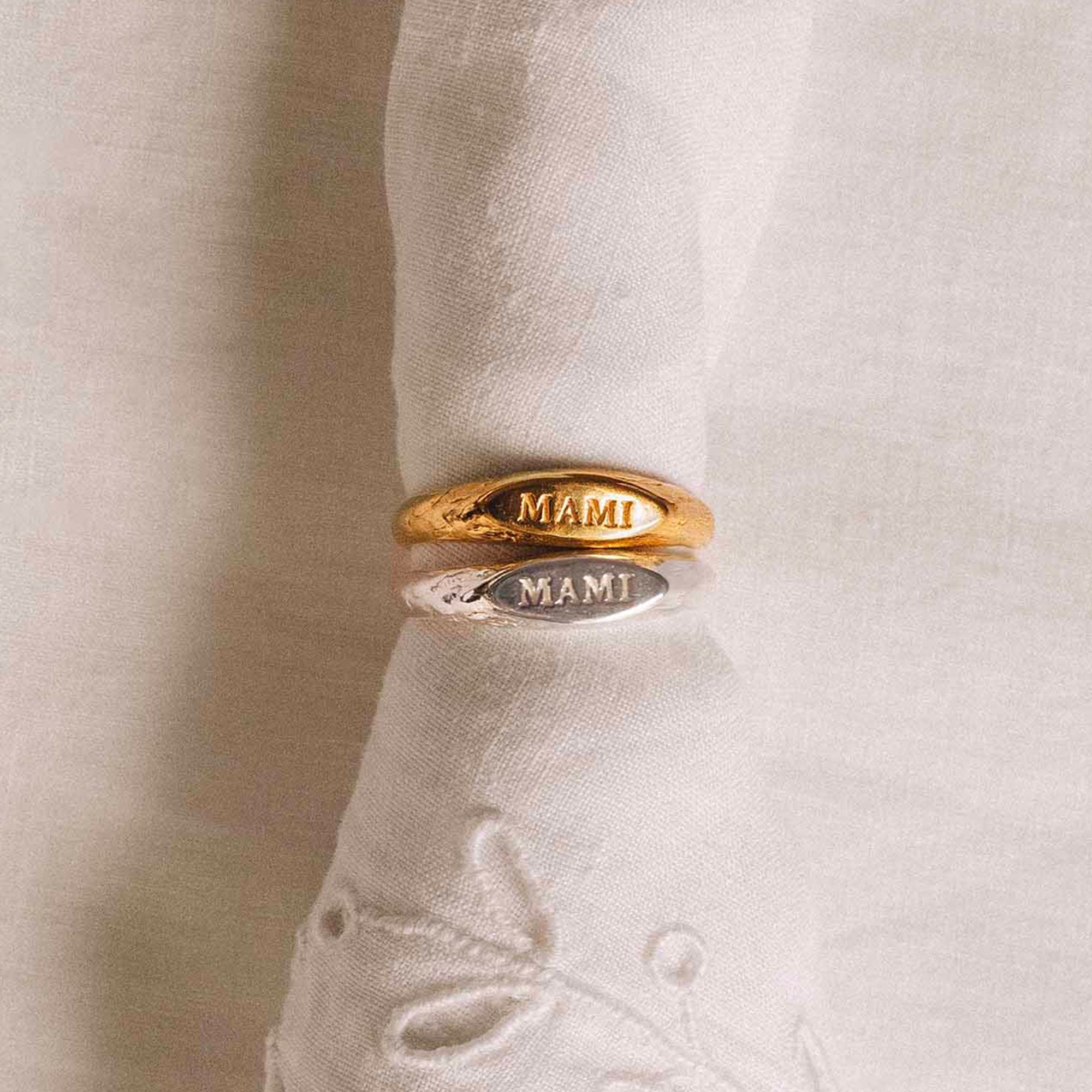 Alhaja Ring Mami Mini Signet, vergoldet