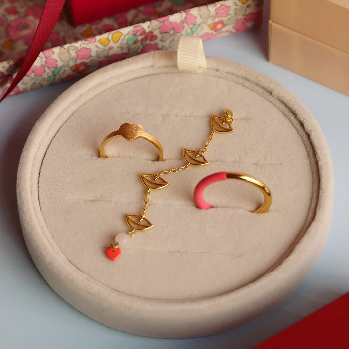#farbe_gold, coral pink