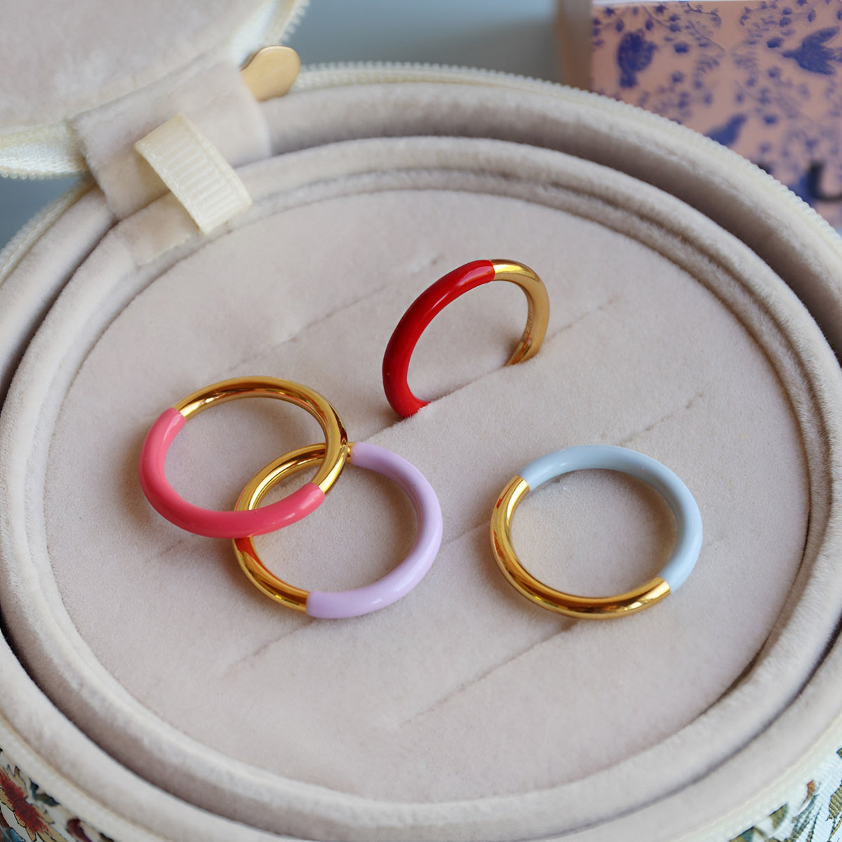 #farbe_gold, passion red