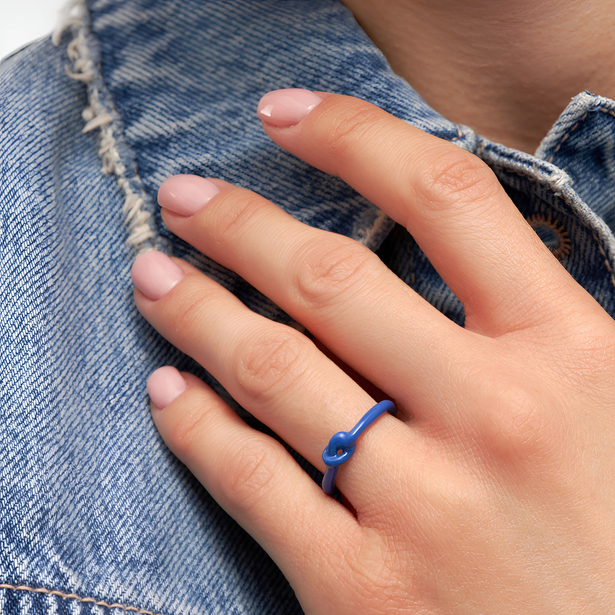 #farbe_dazzling blue