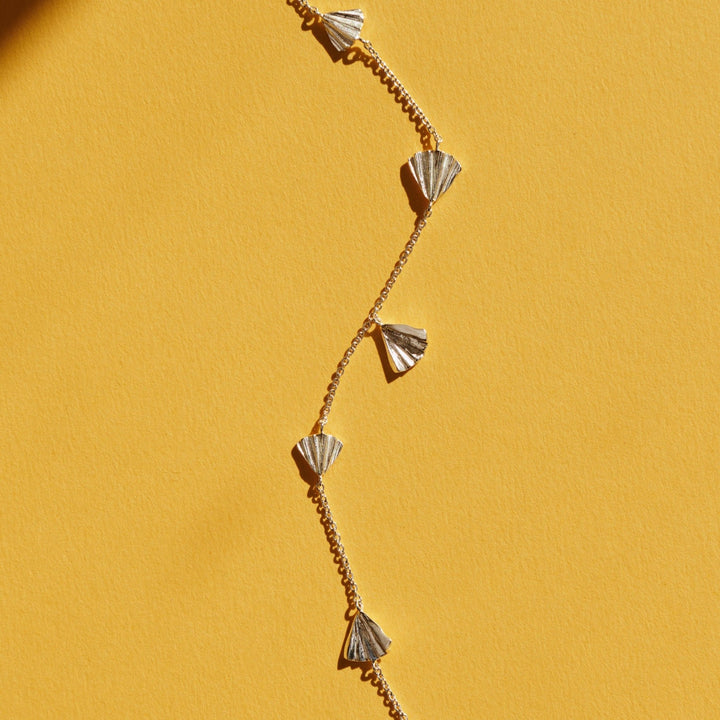 Pernille Corydon Armband Autumn Leaf, vergoldet