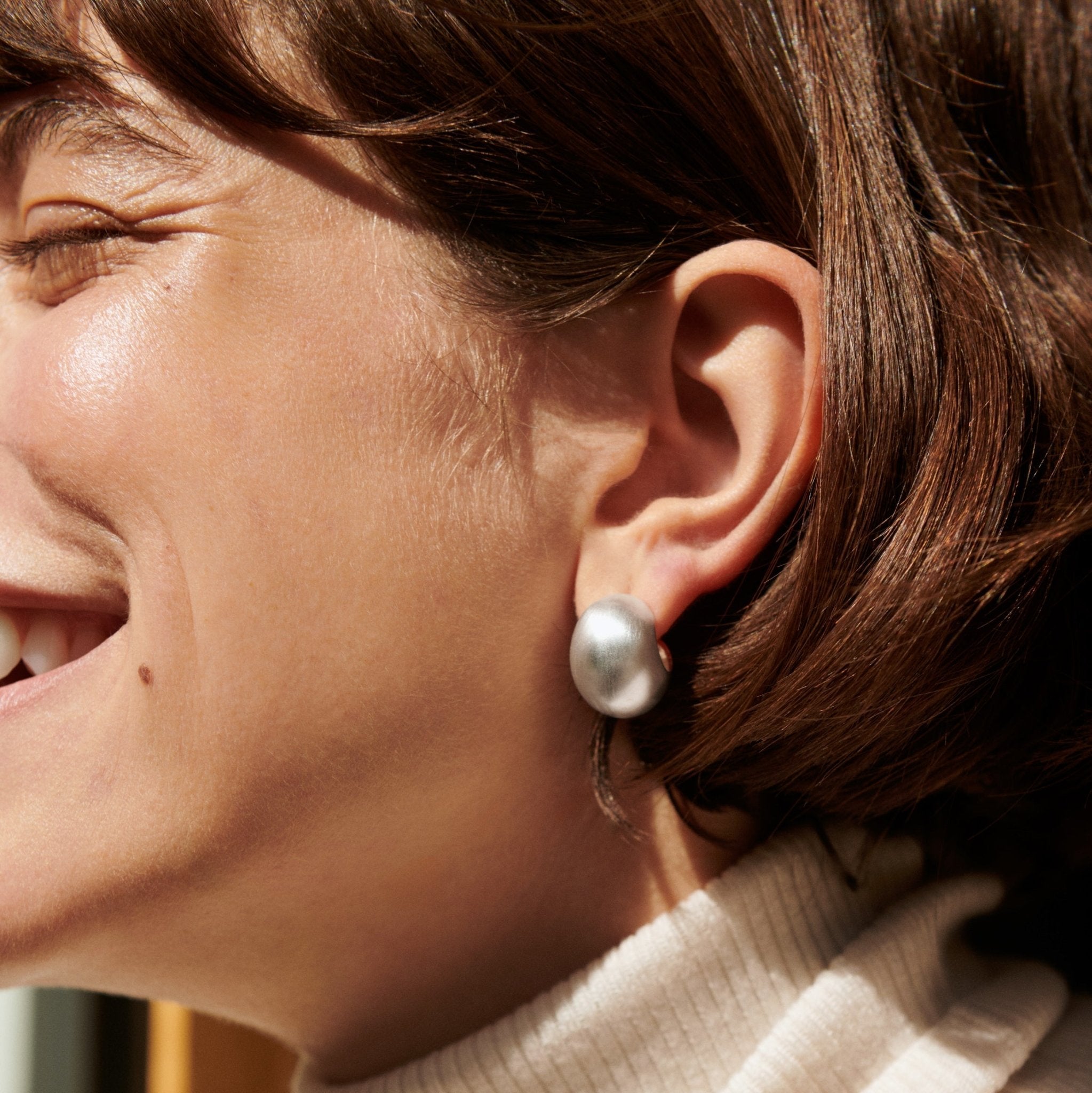 Pernille Corydon Ohrringe Echo Hoops, versilbert