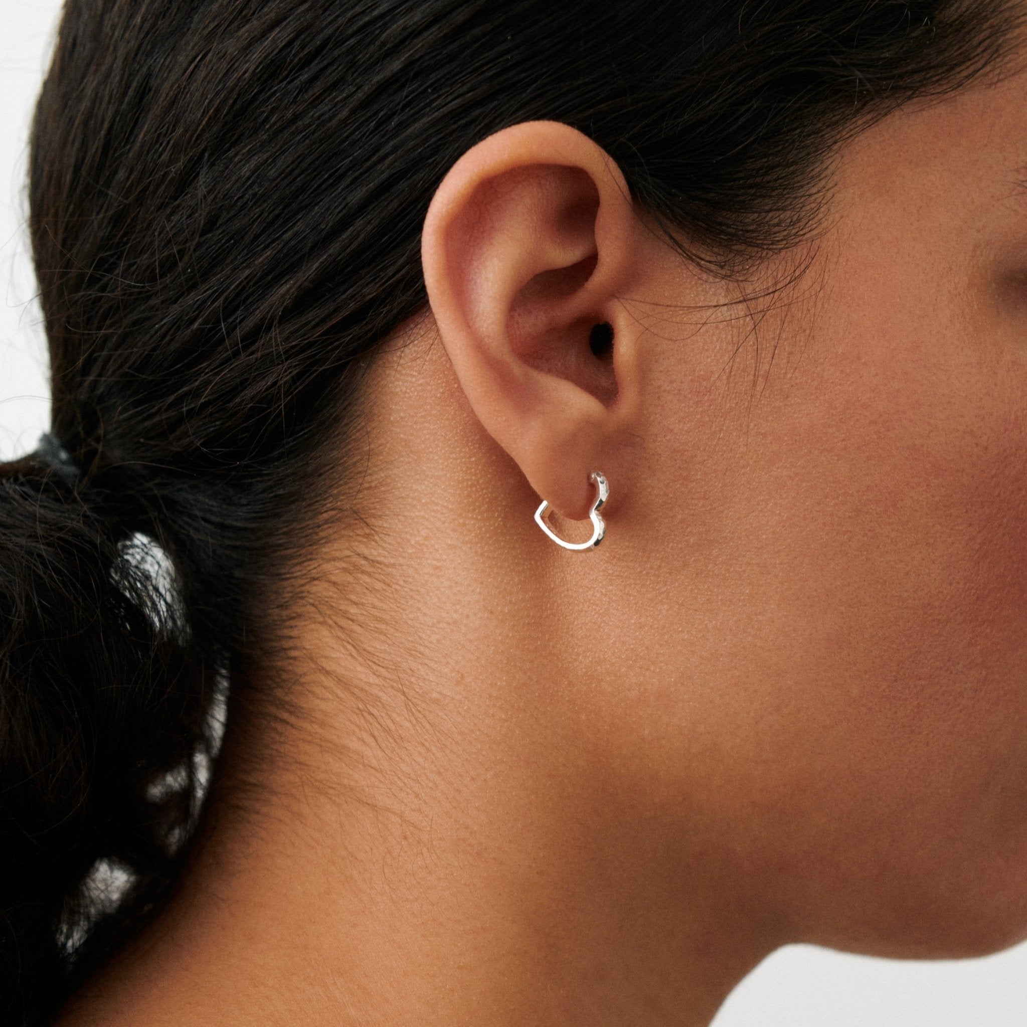 Pernille Corydon Ohrringe Small Affection Hoops, vergoldet