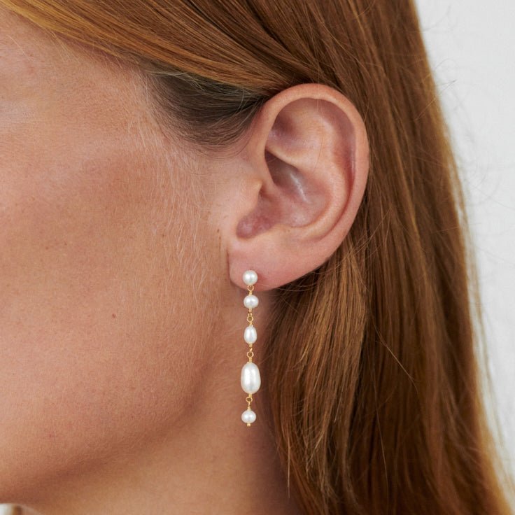 Pernille Corydon Ohrringe White Dreams, vergoldet