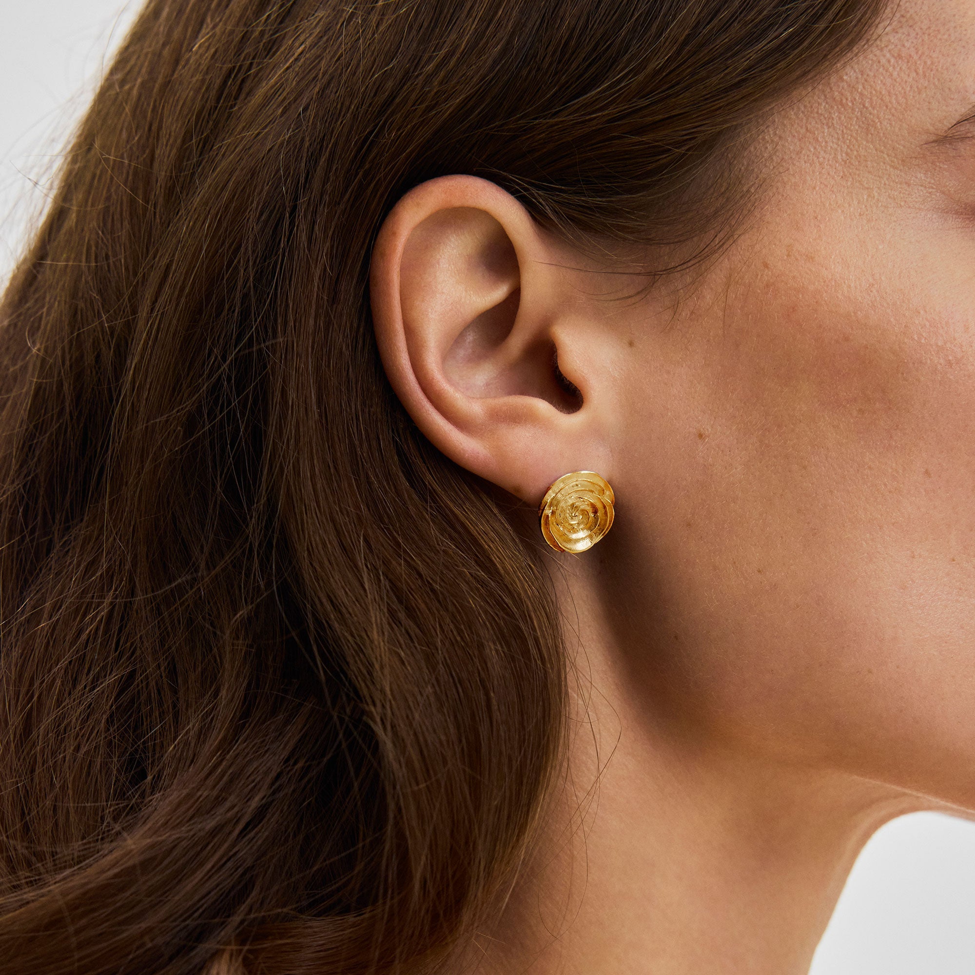 Pernille Corydon Ohrstecker Large Rose, vergoldet