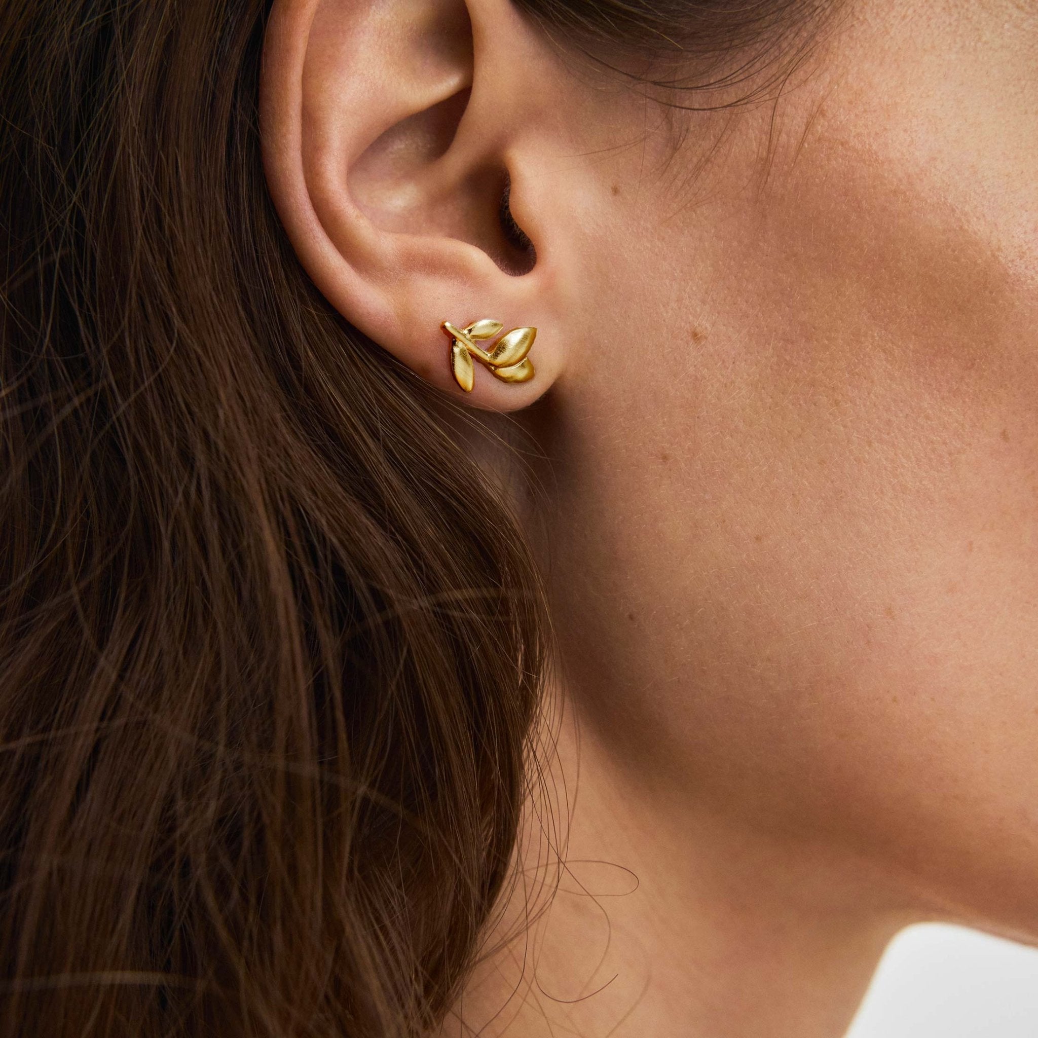 Pernille Corydon Ohrstecker Tulip, vergoldet