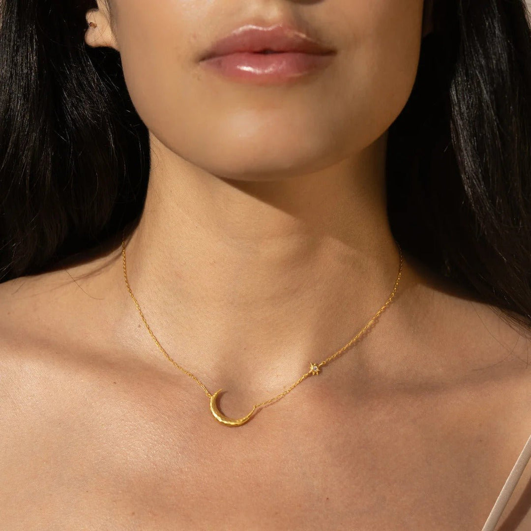 Satya Jewelry Kette Ethereal Guide Moonstone Moon and Star, vergoldet