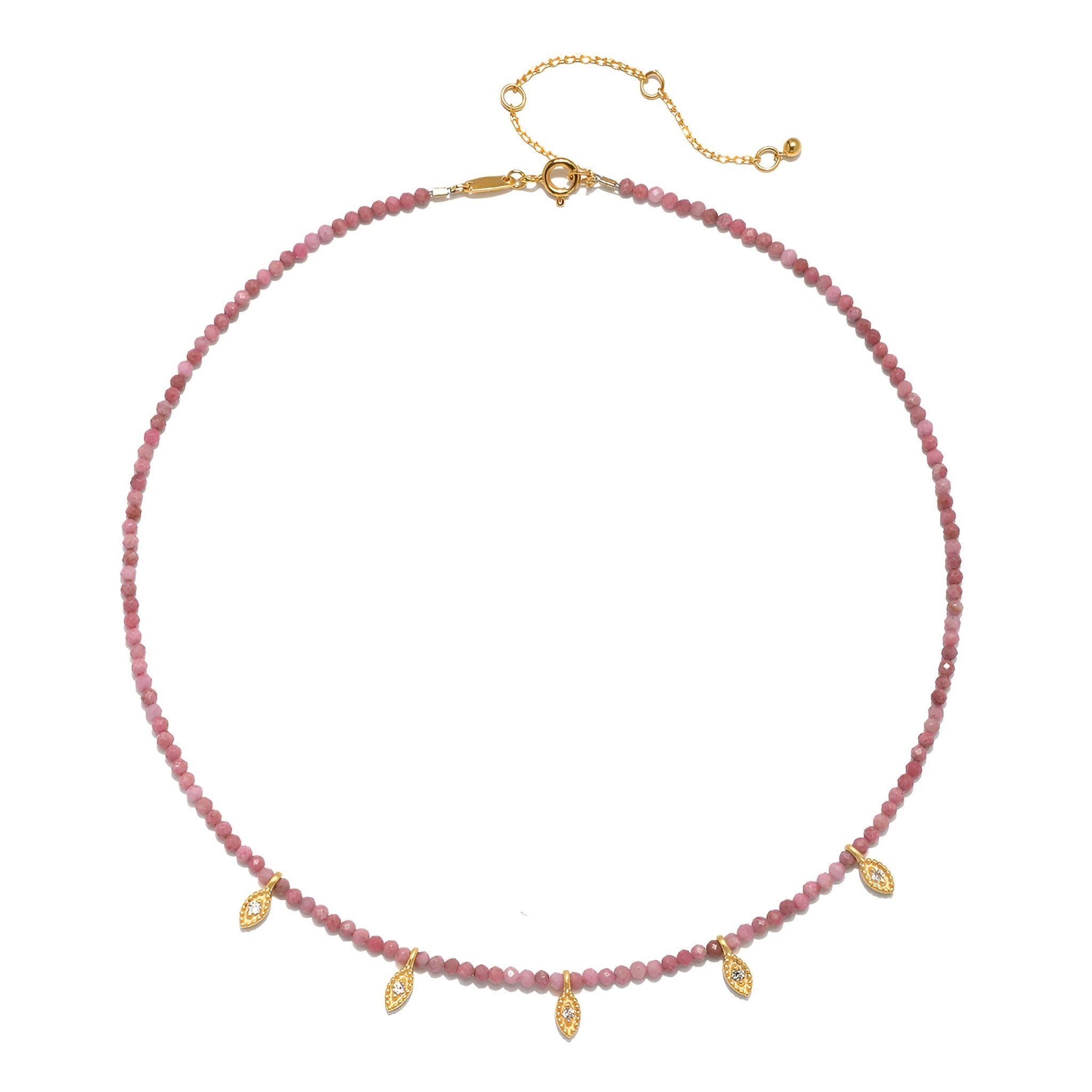 Satya Jewelry Kette Transformed by Healing Rhodonite Lotus Petal Choker, vergoldet