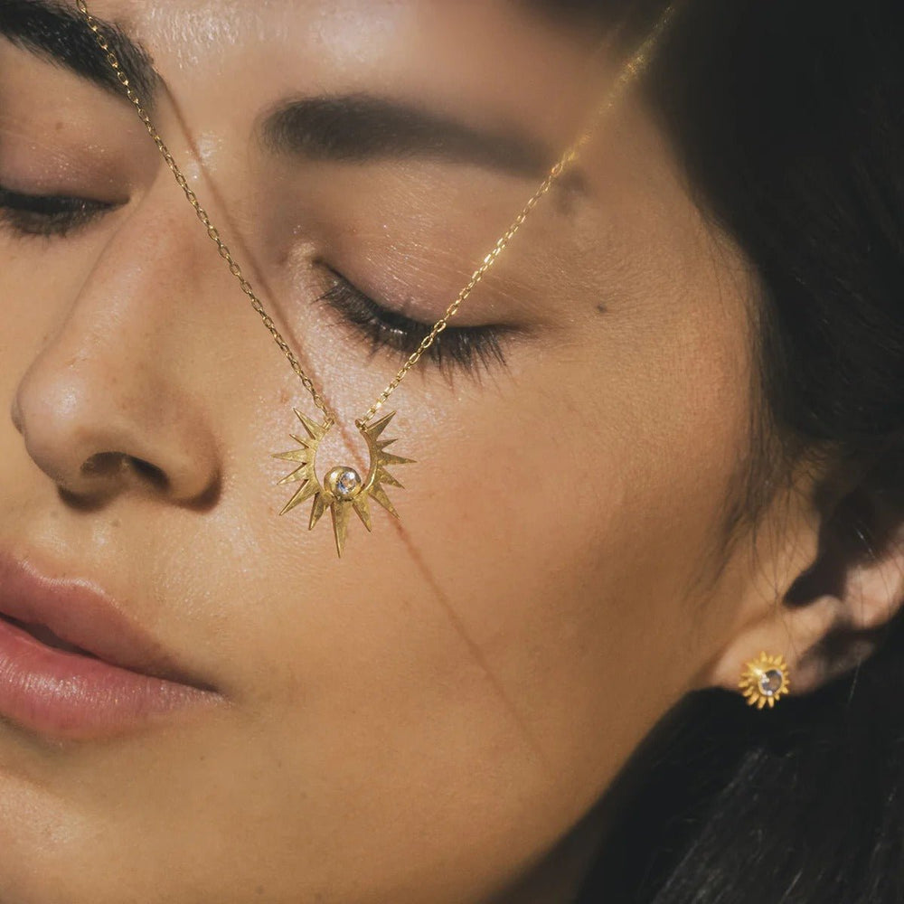Satya Jewelry Kette Unveiling Dreams White Topaz Starburst, vergoldet