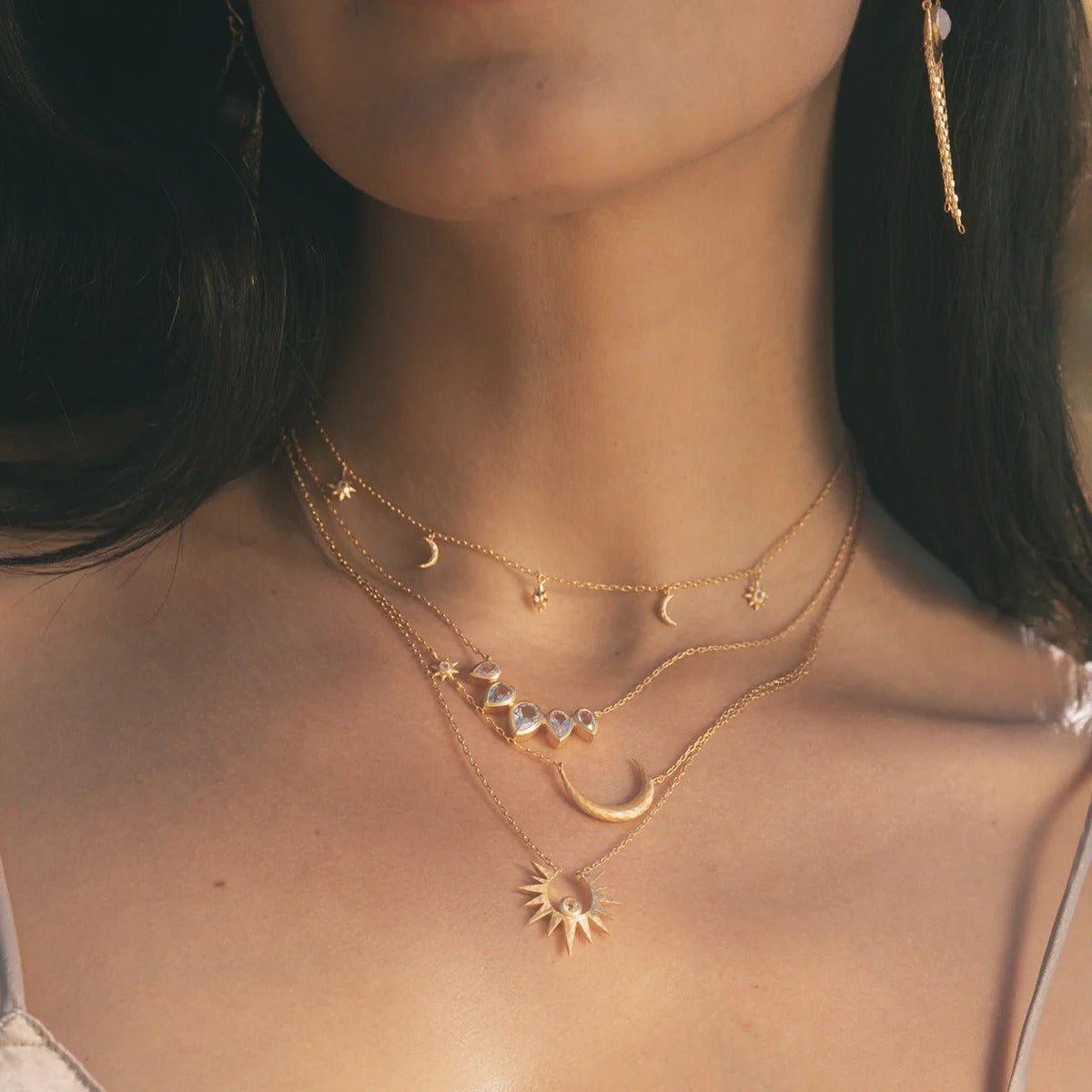 Satya Jewelry Kette Unveiling Dreams White Topaz Starburst, vergoldet