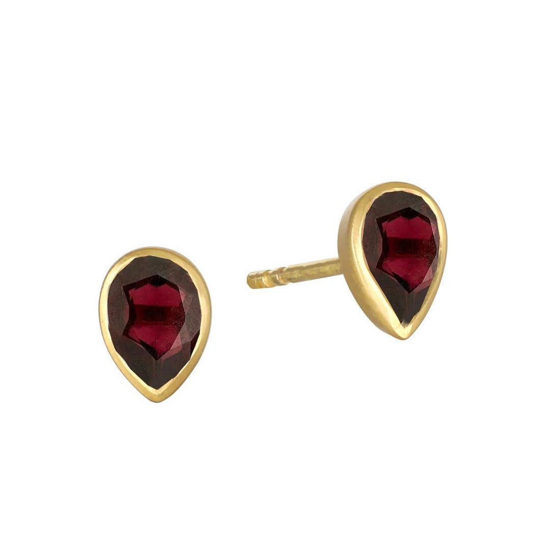 Satya Jewelry Ohrstecker All Love Garnet Stud, vergoldet