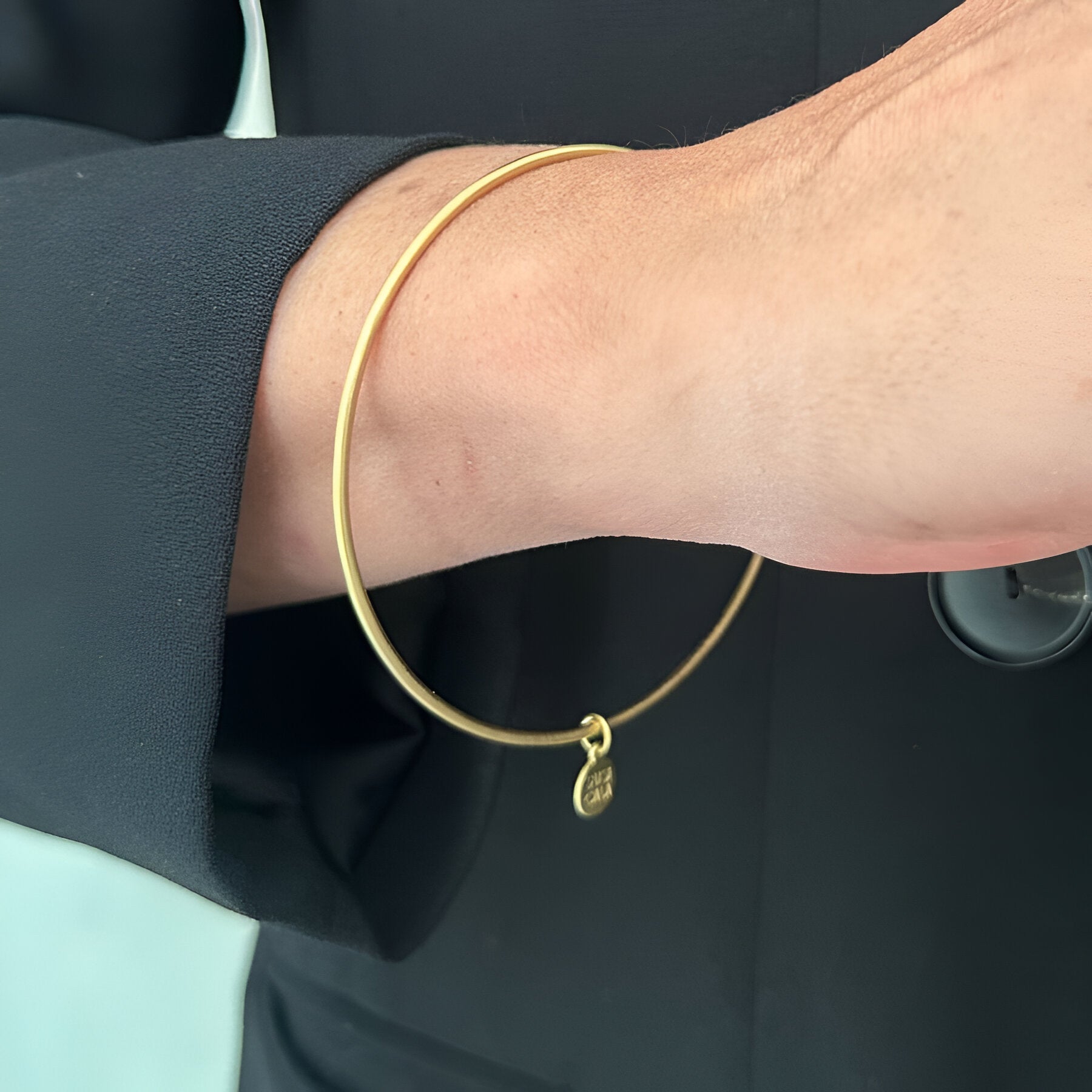 Susi Cala Armreif London Circle Bangle, vergoldet