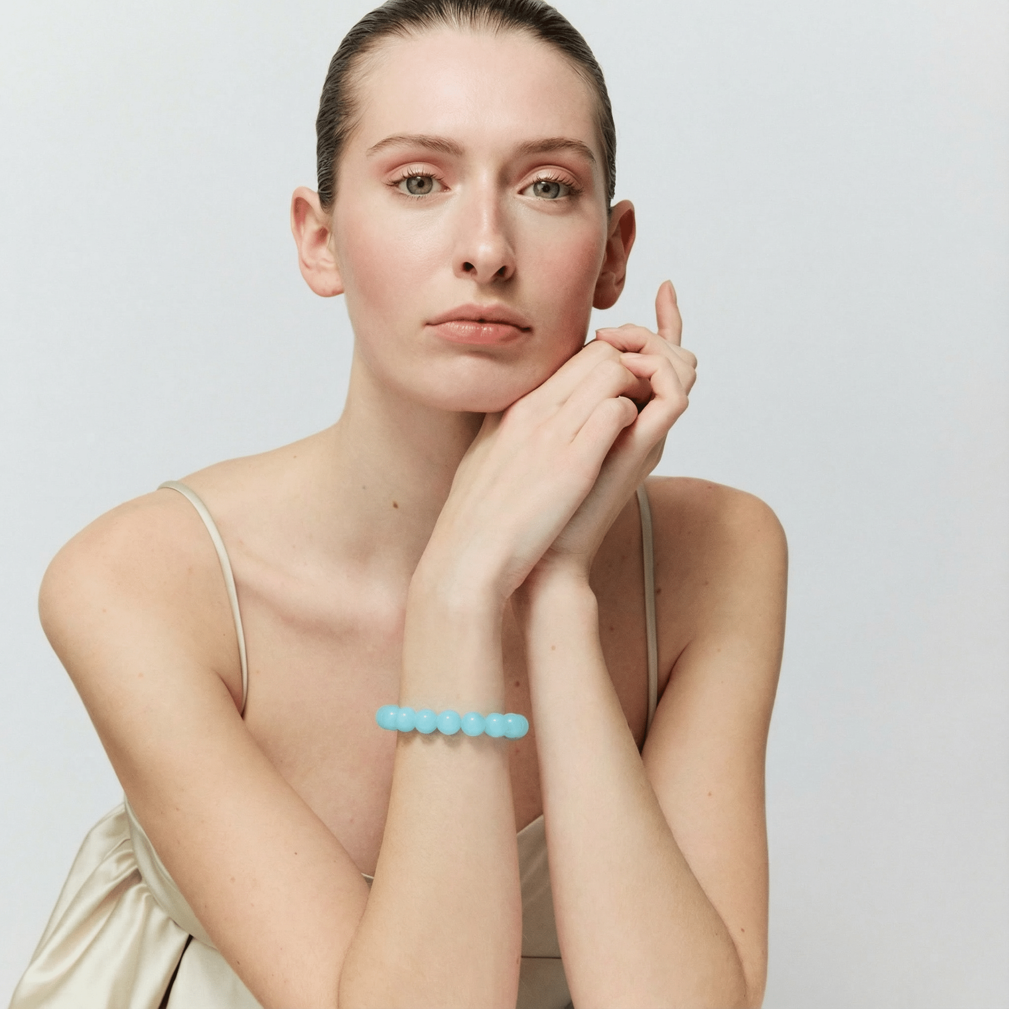 Vanessa Baroni Armband Mini Beads Flex, opaline blue, vergoldet