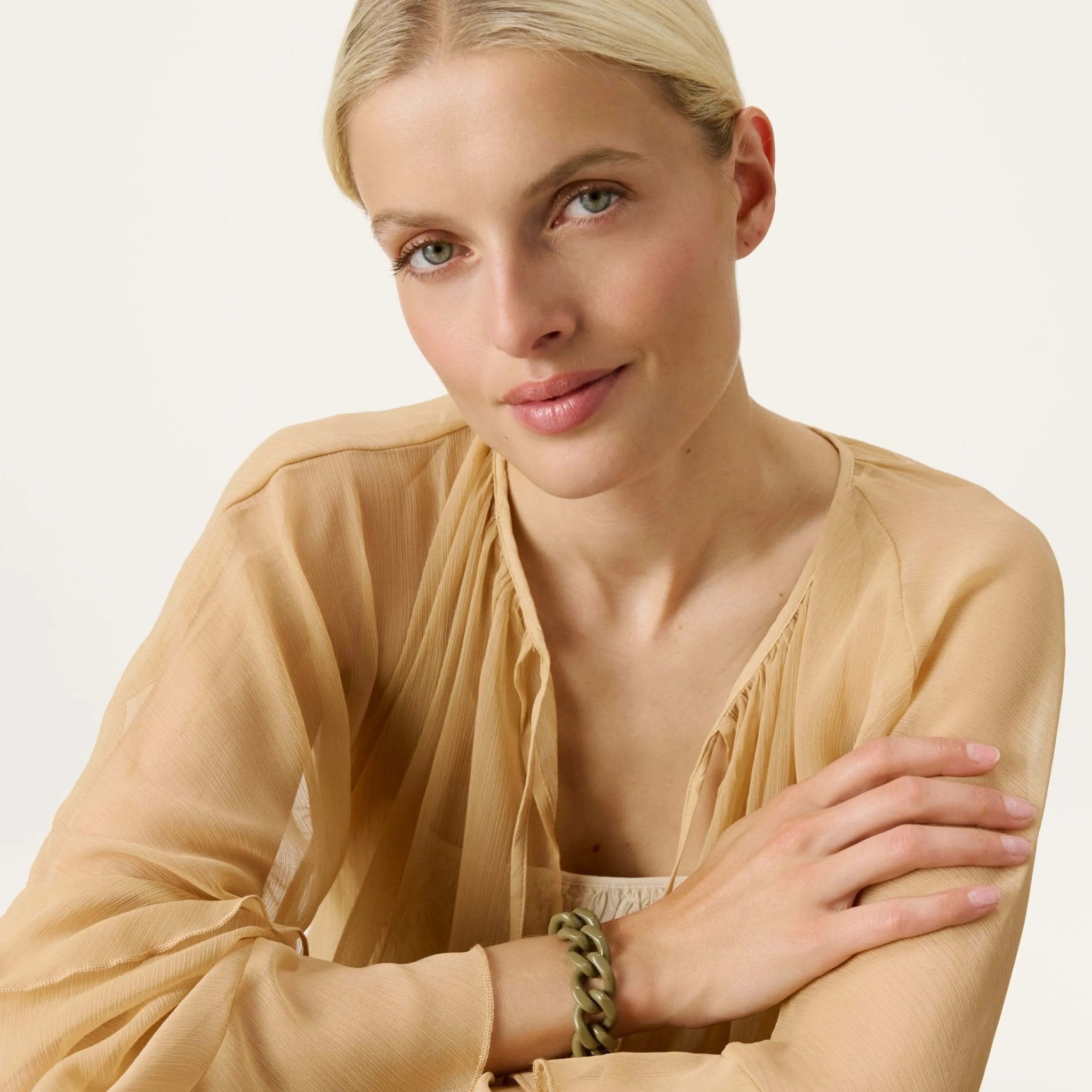 Vanessa Baroni Armband Mini Flat Chain, light olive, vergoldet