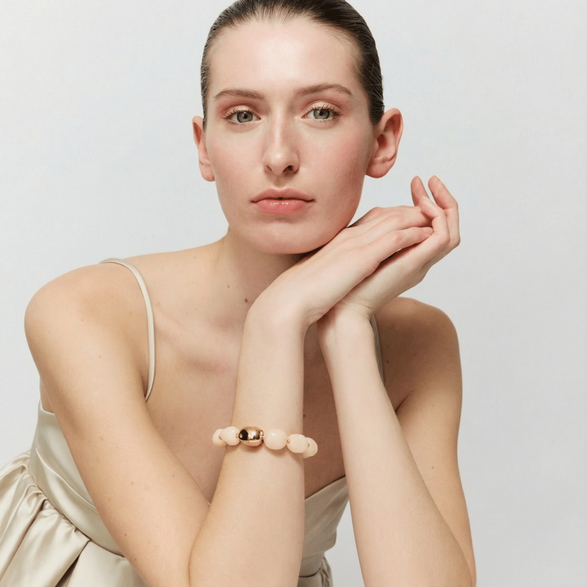 Vanessa Baroni Armband Organic Pearl, latte marble, vergoldet