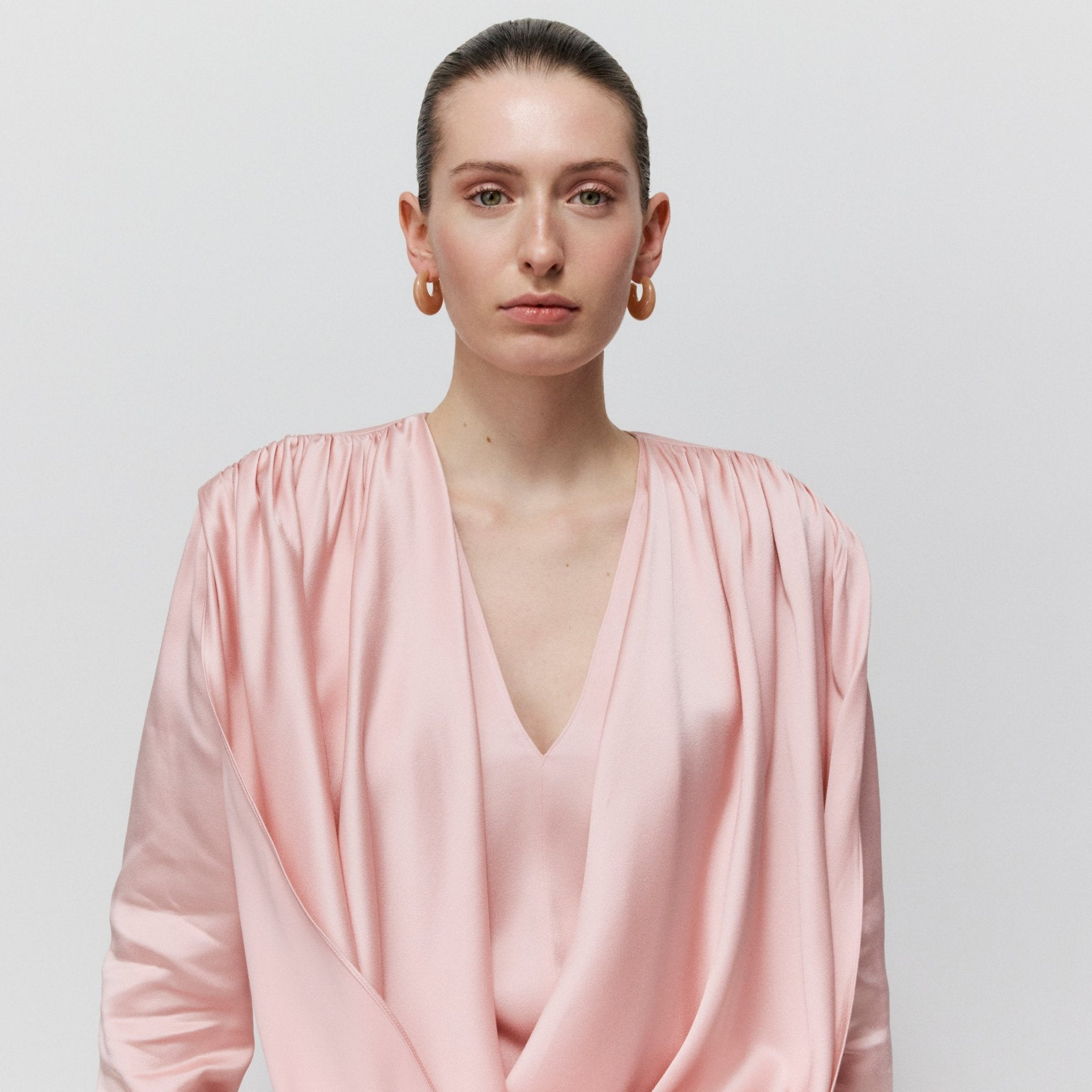 Vanessa Baroni Creolen Moon, blush marble, vergoldet