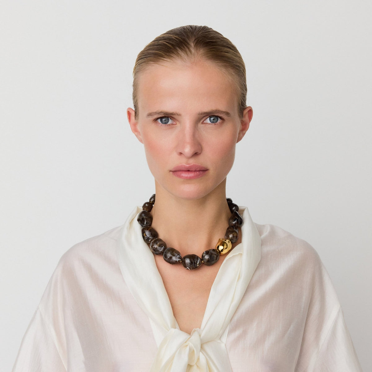 Vanessa Baroni Kette Big Organic Pearl with gold, dark brown marble, vergoldet