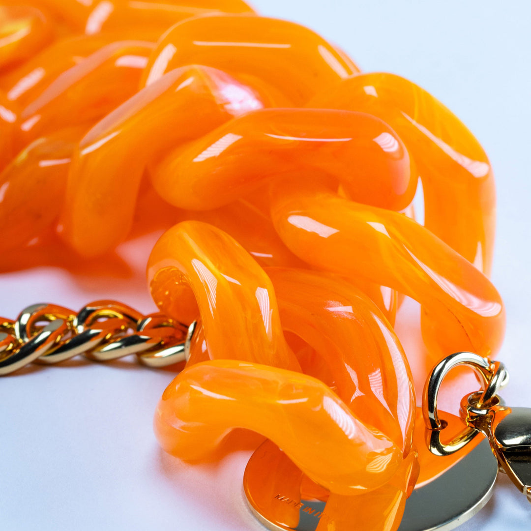 Vanessa Baroni Kette Flat Chain, neon orange marble, vergoldet