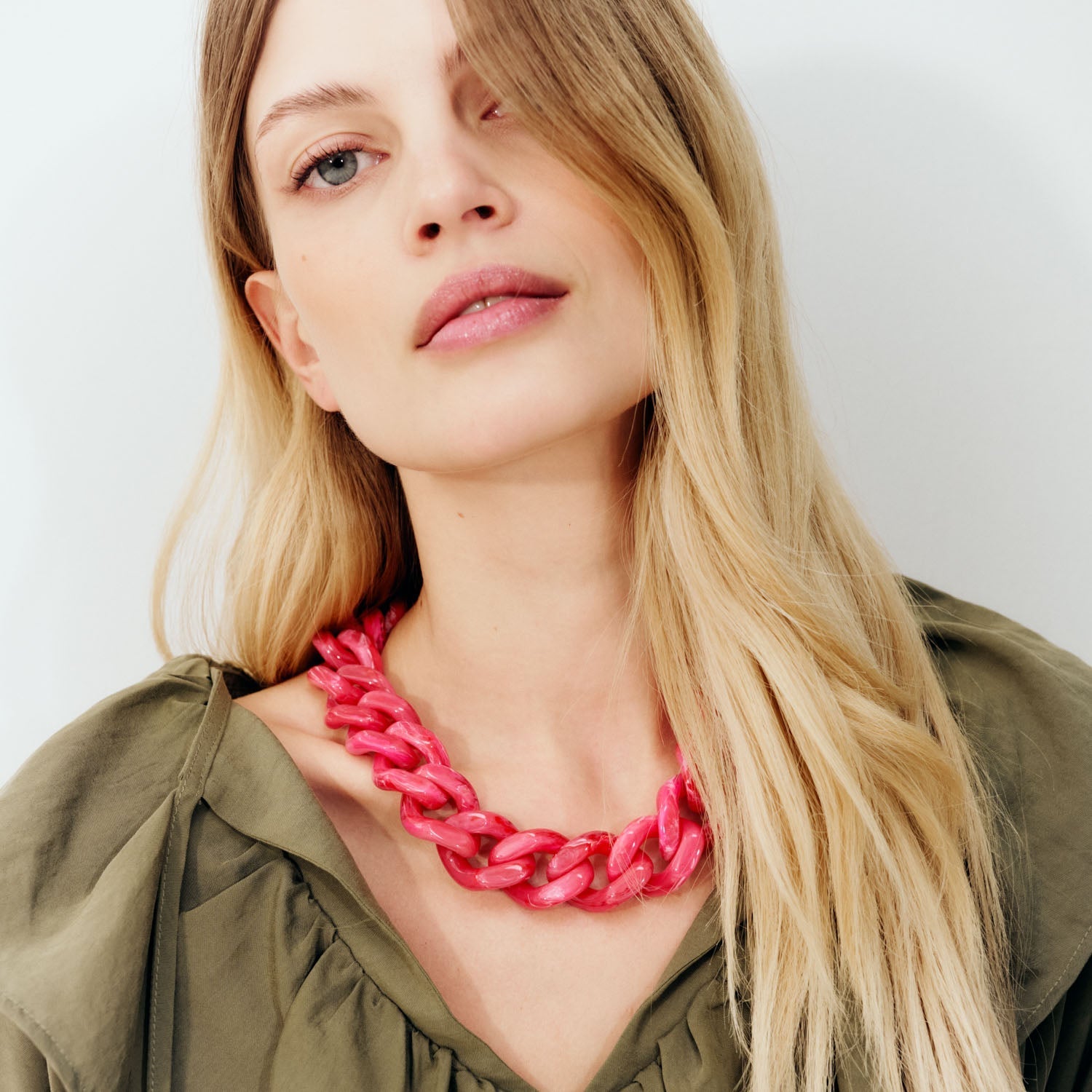 Vanessa Baroni Kette Flat Chain, raspberry marble, vergoldet