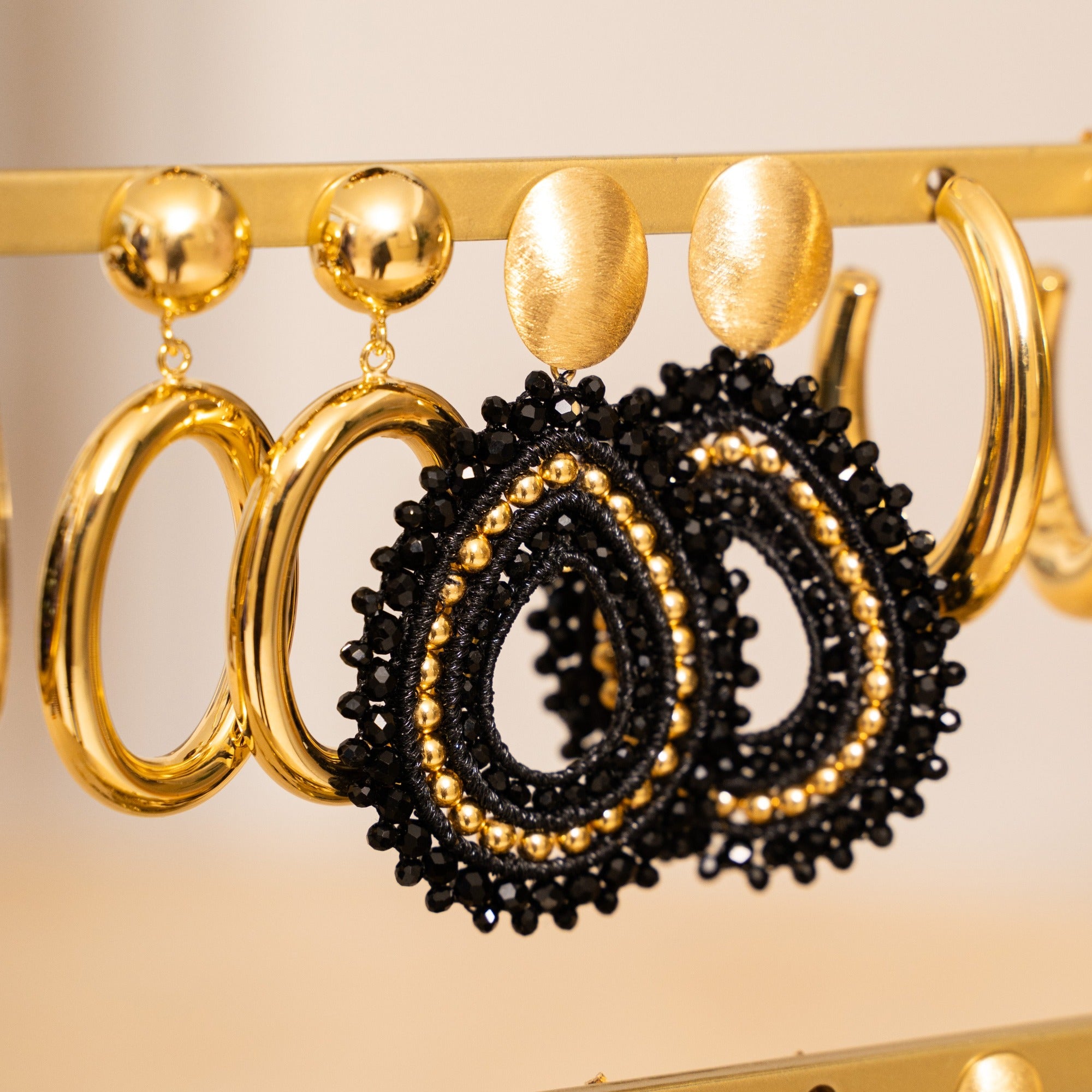 LOTT.gioielli Ohrringe Vere Open Drop 3 rings, Black, L, vergoldet