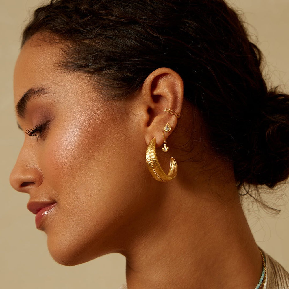Satya Jewelry Creolen Striking Beauty Hammered Hoop, vergoldet